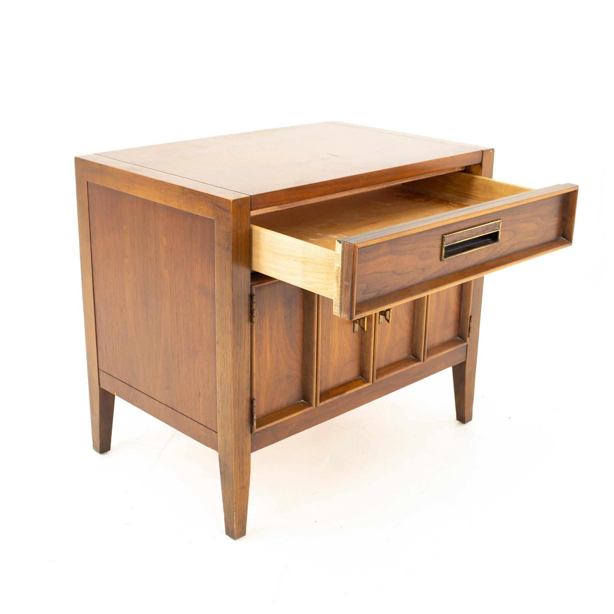 drexel nightstand