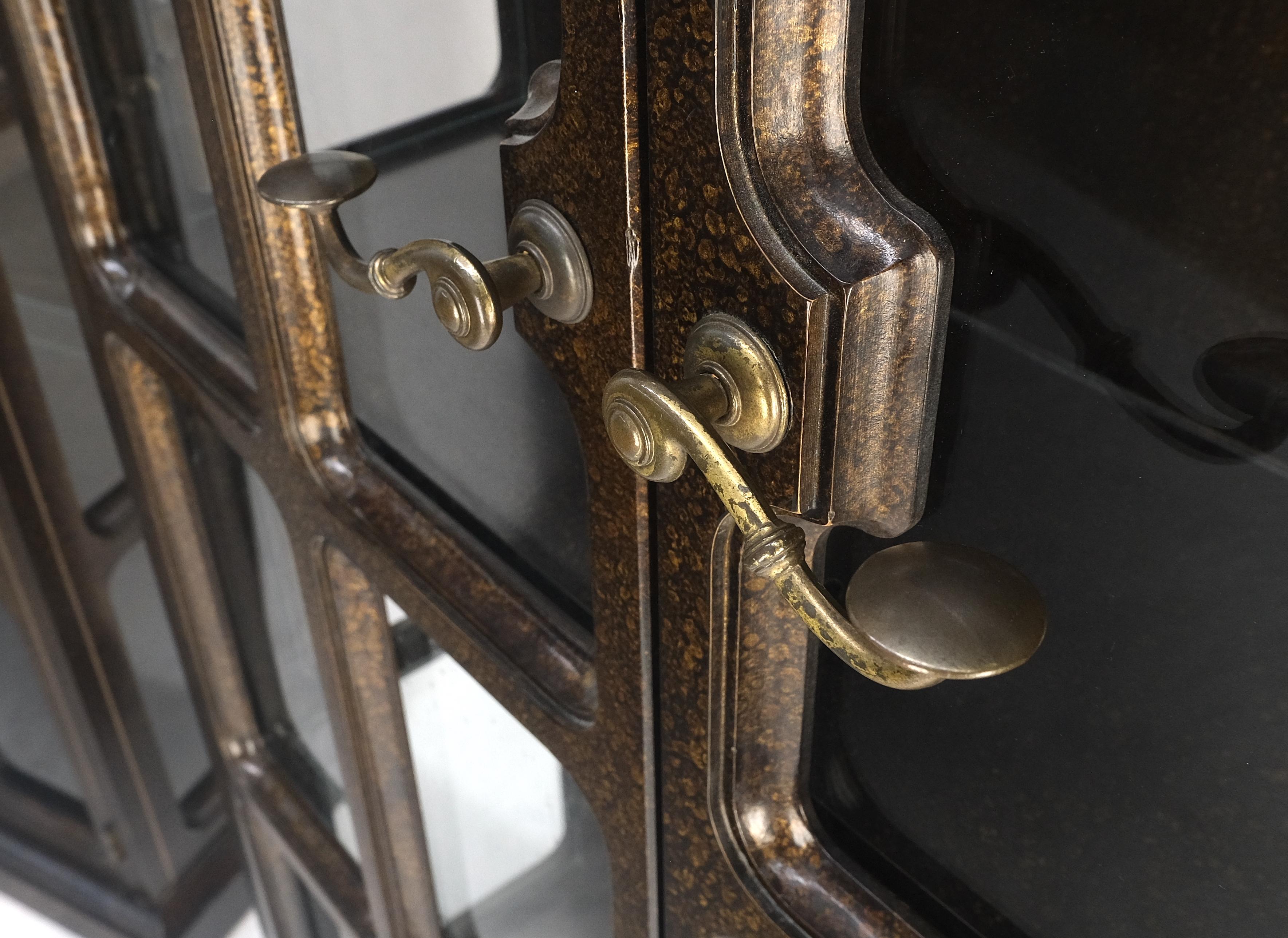 Drexel Pair of Large Tortoise Finish Vitrines Etageres Cupboards Showcases MINT For Sale 1