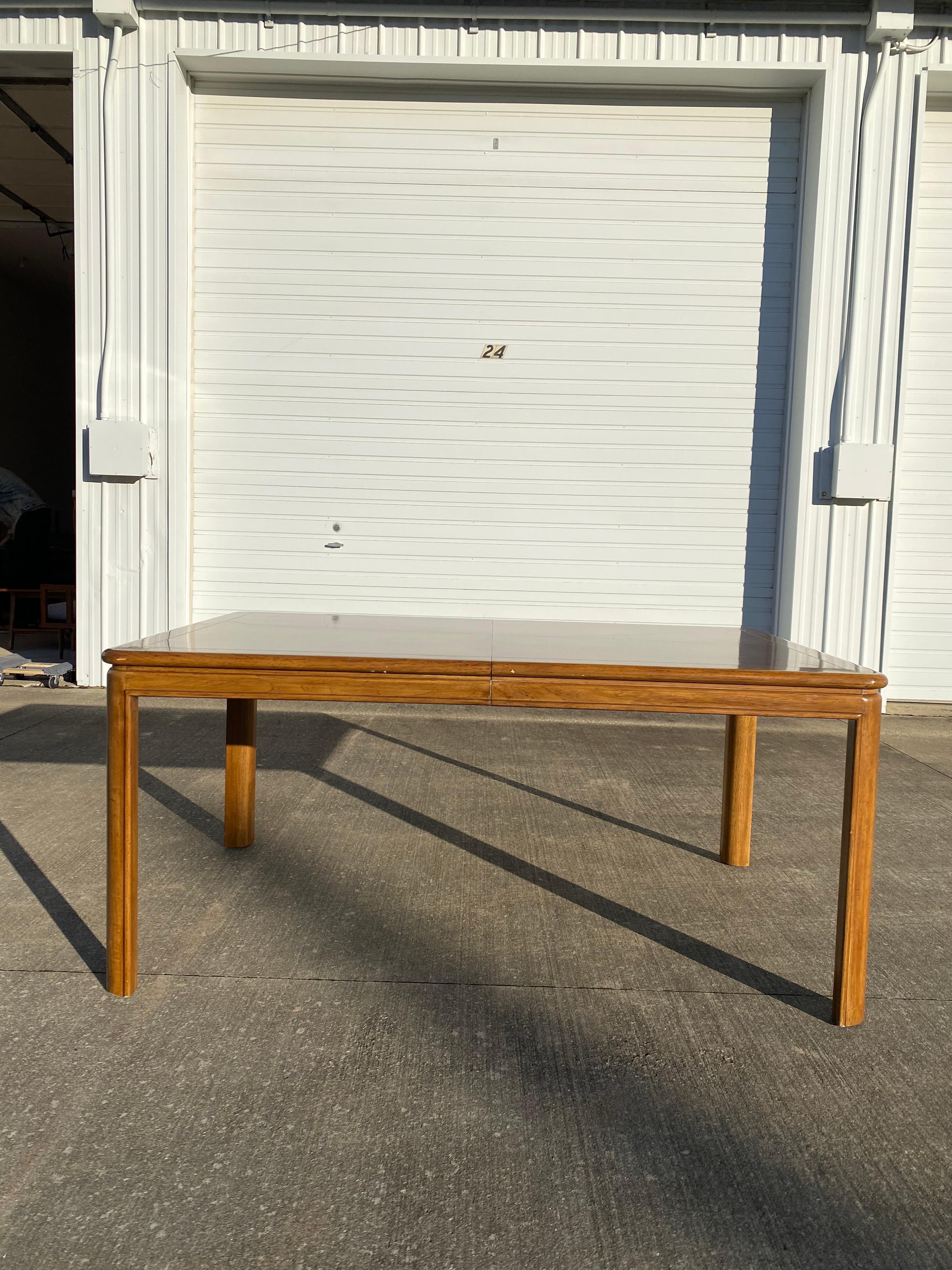 Very large Drexel Passage Postmodern Dining Table w/ 2 Leaves!! It does have some wear to it but it doesn't have any structural damages. Great for large family's or gatherings!

Both leaves 104”w x 42d x 29h
64