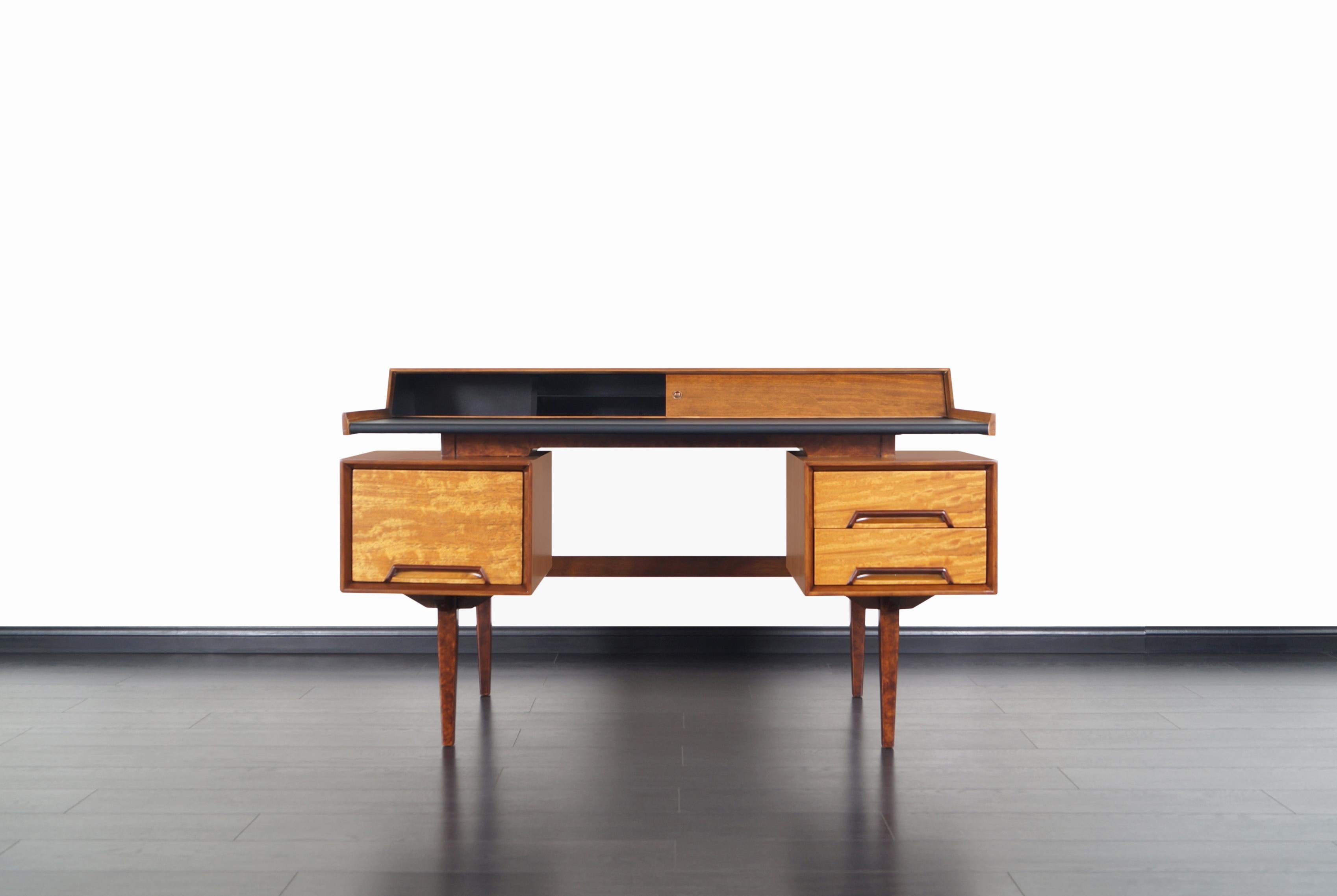 perspective desk
