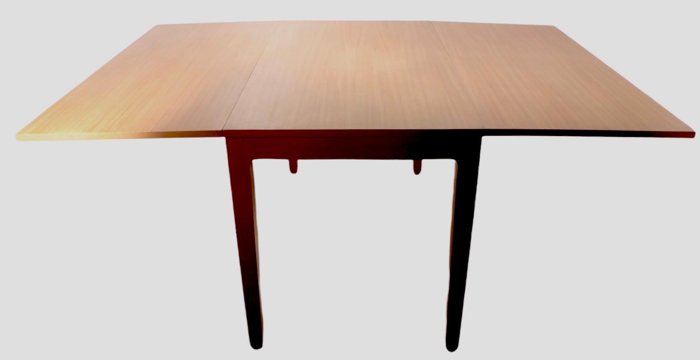 Mid-Century Modern Table de salle à manger Drexel précieuse à abattants par Edward Wormley en vente
