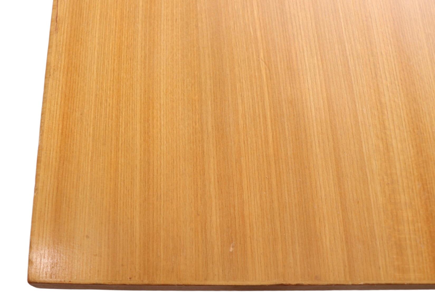 Drexel Precedent Drop Leaf Dining Table by Edward Wormley In Good Condition For Sale In New York, NY