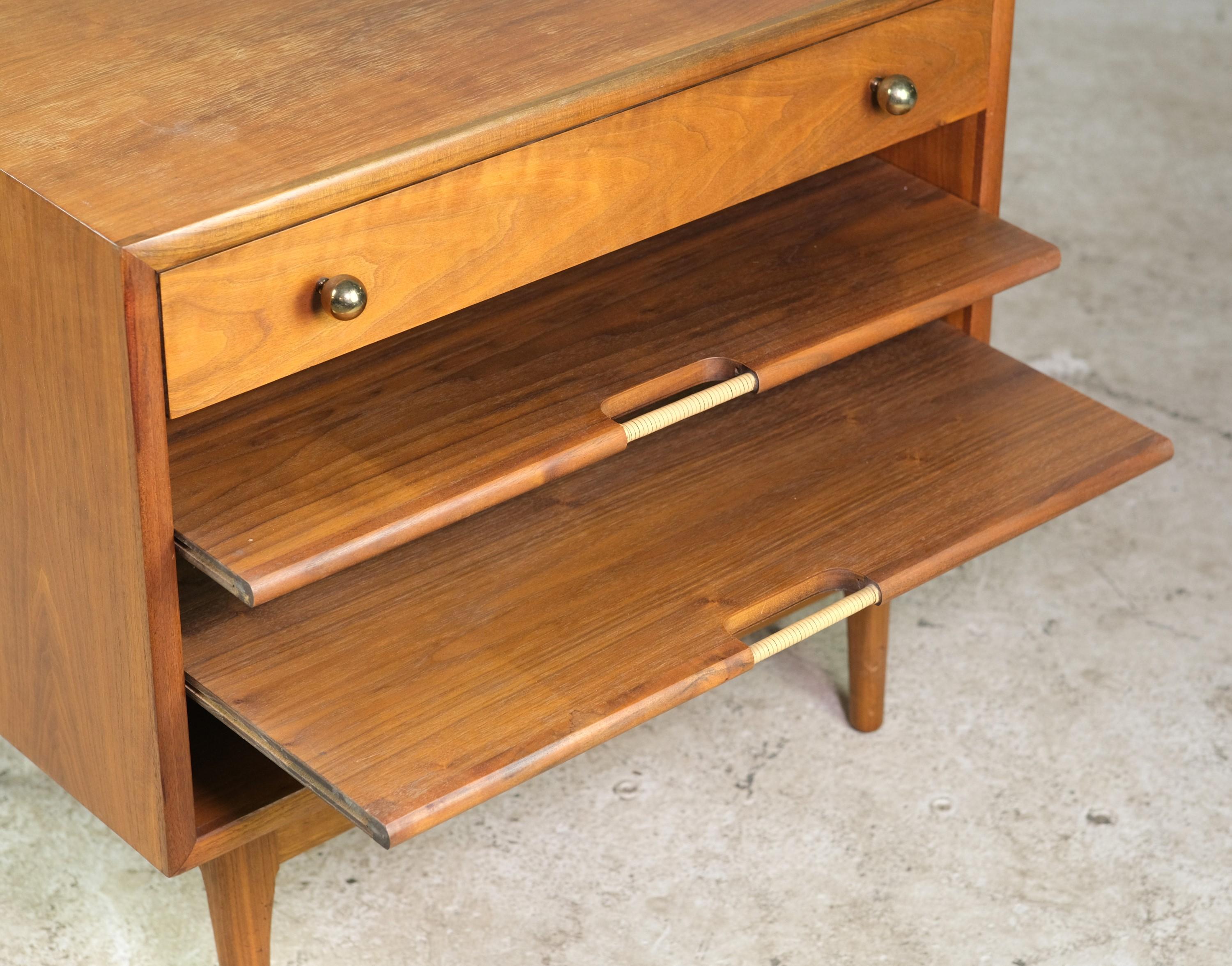 20th Century Drexel Walnut End Table One Drawer 2 Pull-Out Shelves For Sale