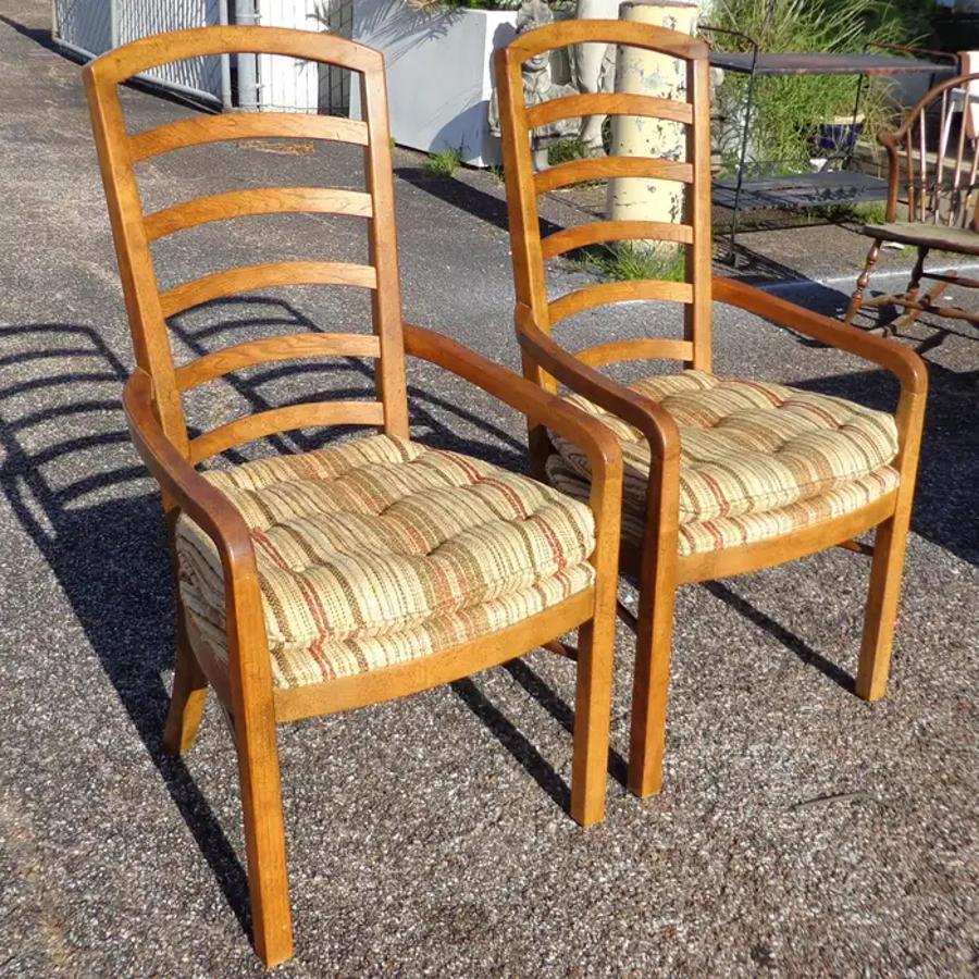 Woodbriar series by Drexel 6 chairs

pecan with brass accents. Ladder back chairs with original upholstery.
 

See sideboard also available.

2 Arm Chairs
4 Side Chairs




2 Arm chairs
22? Width x 21? Depth x 42? Height
Seat Height 20?
Arm Height