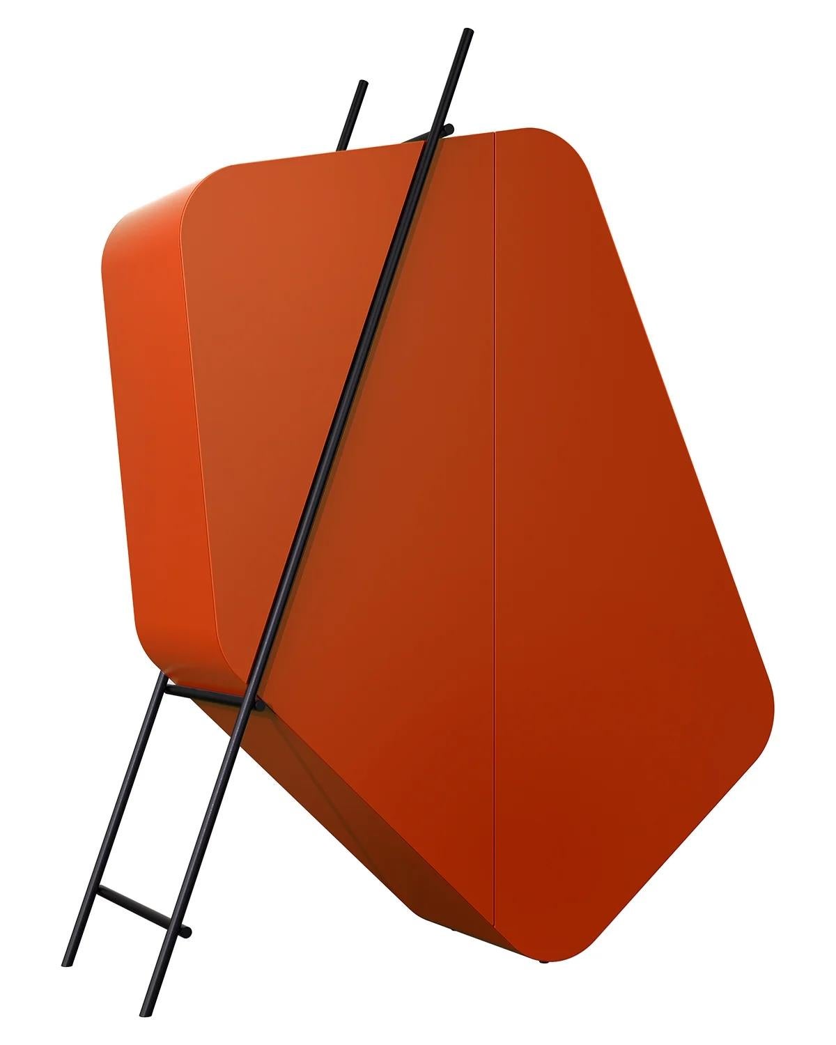 Unità di stoccaggio
Produttore: Driade
Modello: HIDALGO  
Design/One: Driadelab
  
Hidalgo laccato è un mobile contenitore verticale che trasforma la funzionalità in arte. Con il suo design insolito e scultoreo, Hidalgo incarna lo spirito eccentrico