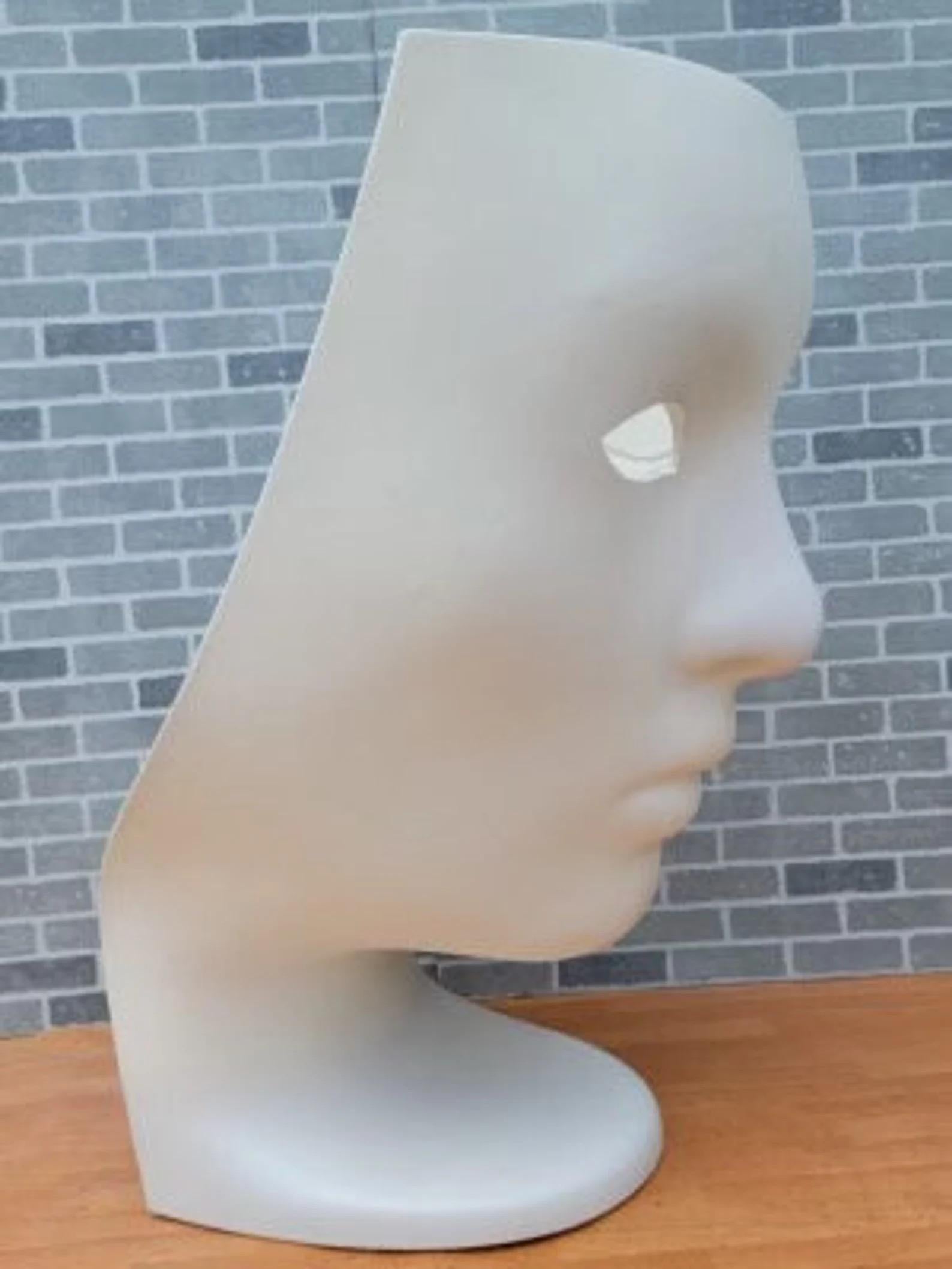 XXIe siècle et contemporain Fauteuil monobloc en polyéthylène blanc Driade Nemo