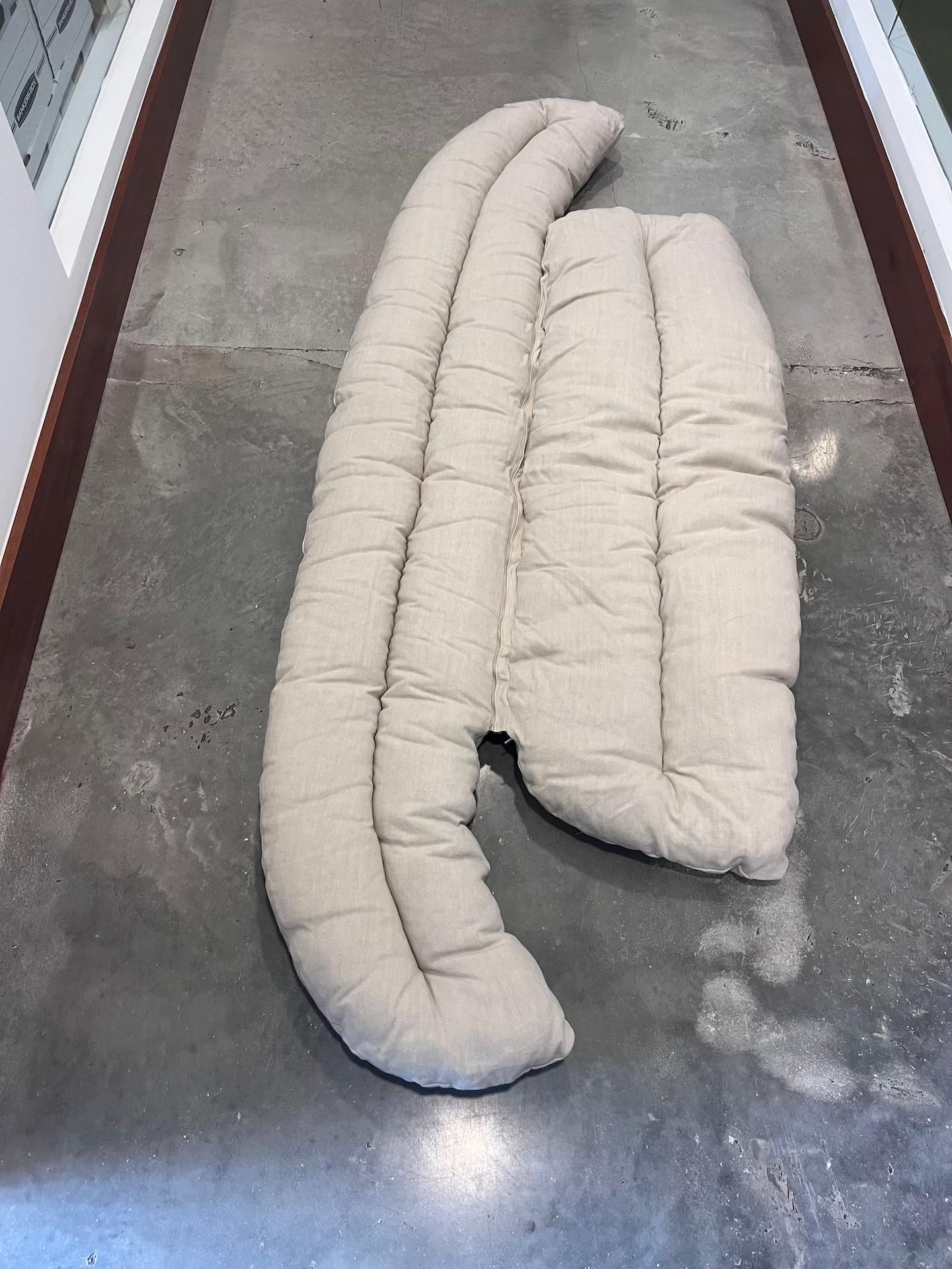 Cuscino per interni del divano Driade ROLY POLY di Faye Toogood in STOCK In condizioni ottime in vendita a New York, NY