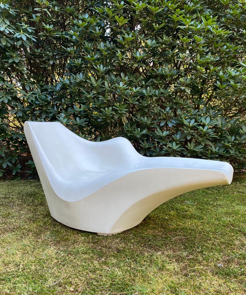 This iconic lounge chair/daybed was designed by Tokujin Yoshioka and manufactured by Driade. Tokyo-Pop was made from polyethylene and was created for indoor and outdoor use. The chair remains in good condition with some wear consitent with age and