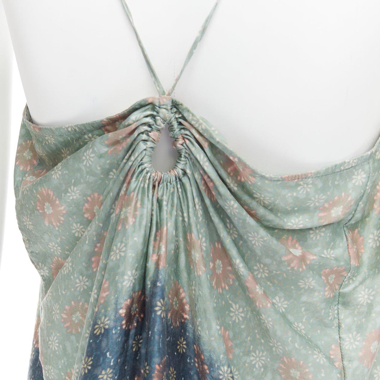 DRIES VAN NOTEN 100% silk green blue floral tie die slip vest top M
Reference: CELG/A00309
Brand: Dries Van Noten
Material: Silk
Color: Green, Blue
Pattern: Floral
Closure: Slip On
Extra Details: Criss cross back.
Made in: