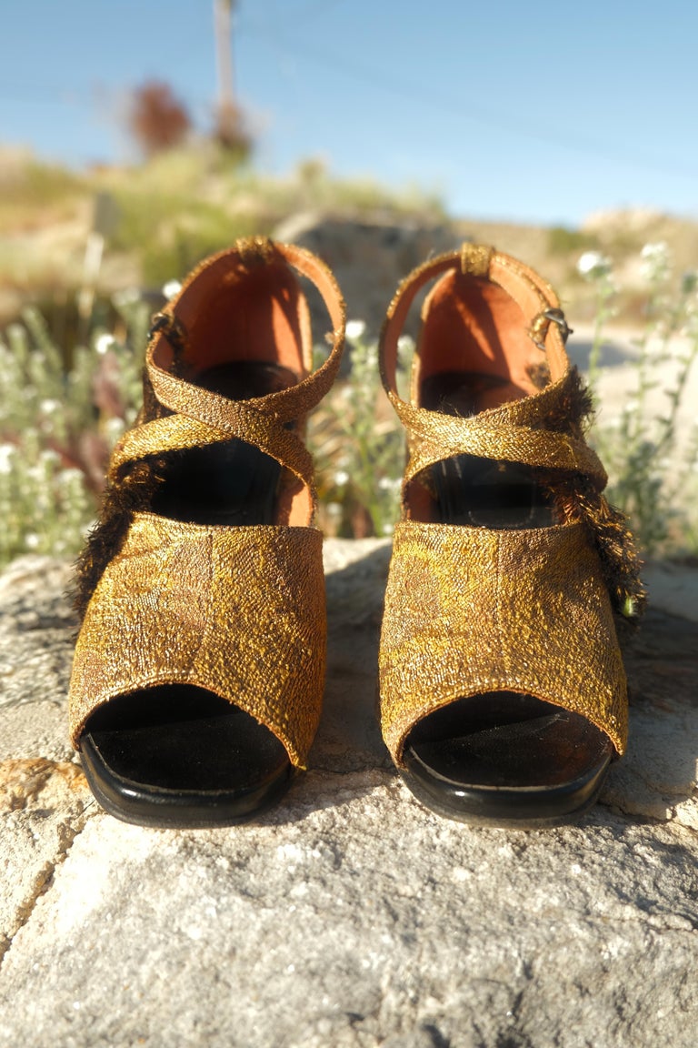 関税送料込Dries Van Noten Gold Frill Sandals Dries Van Noten: Gold Ruffled Heeled Sandals | SSENSE