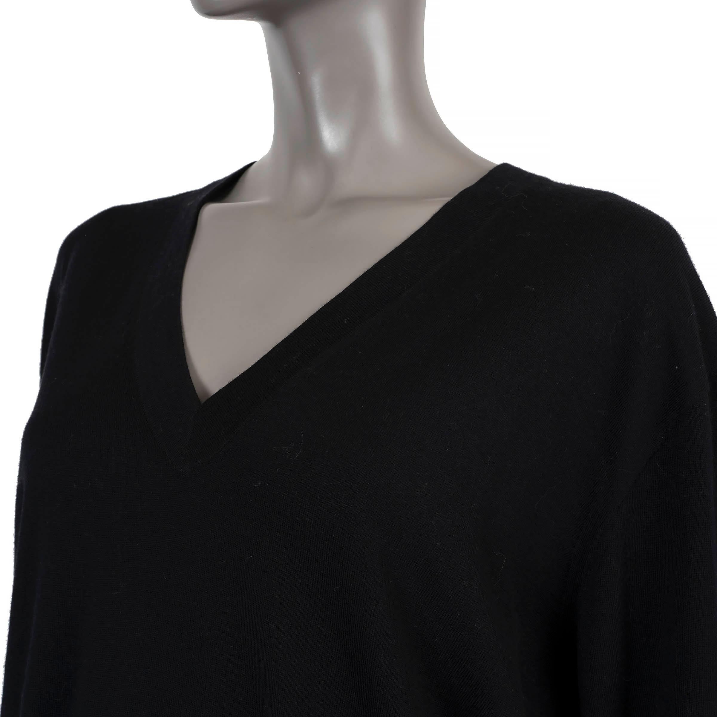 Women's DRIES VAN NOTEN black wool TUNA V-NECK Sweater L For Sale
