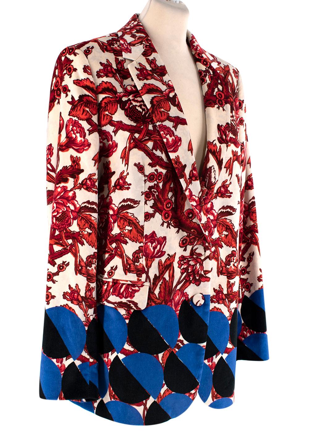 Dries Van Noten Blest Floral Circle Printed Blazer

- Classic-cut single-breasted blazer elevated by a signature DVN print featuring a red floral contrasted with a blue based geometric 
- Breast pocket, and flap hip pockets
-Front button fastening
