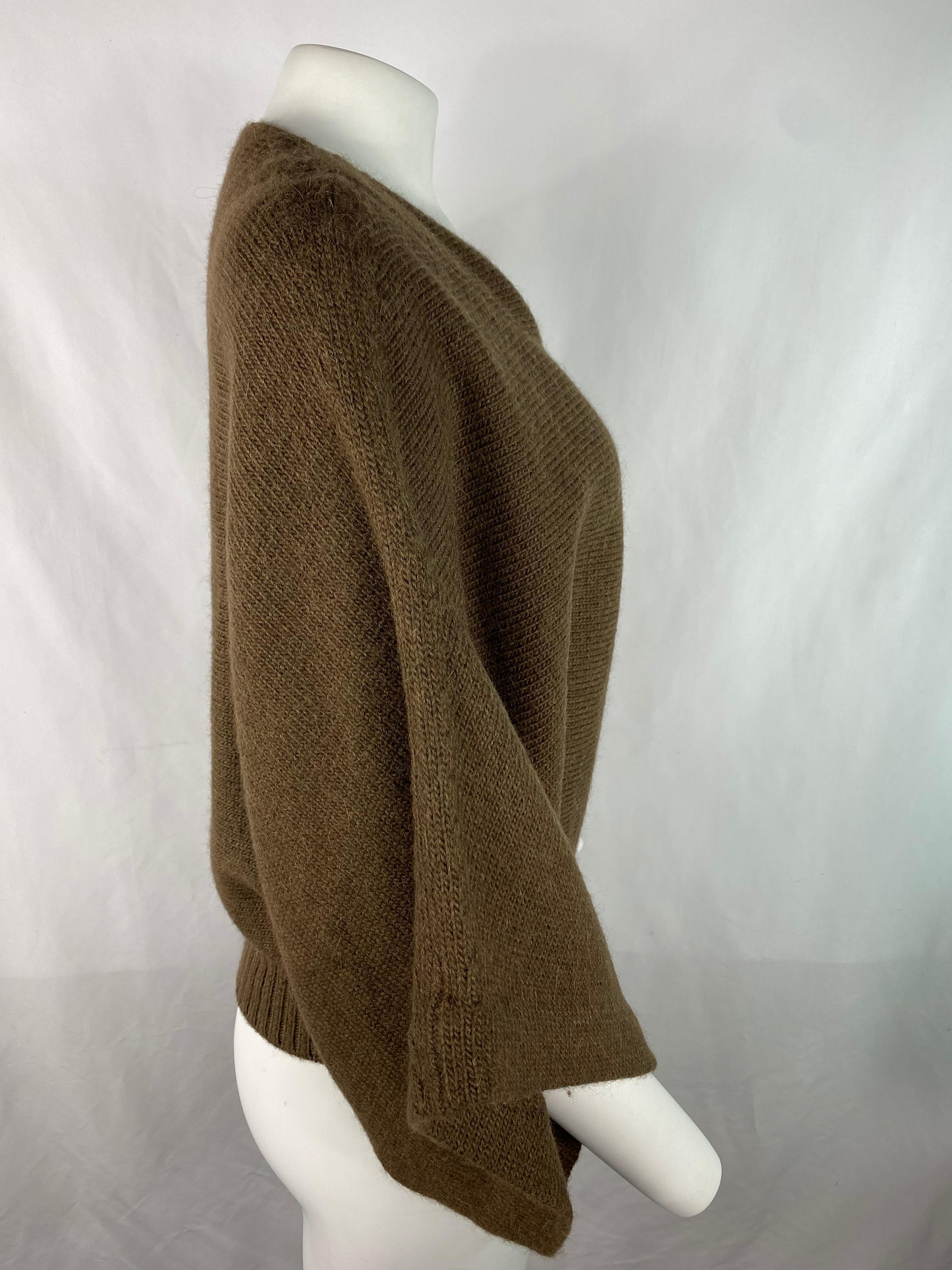 medium sweater measurements