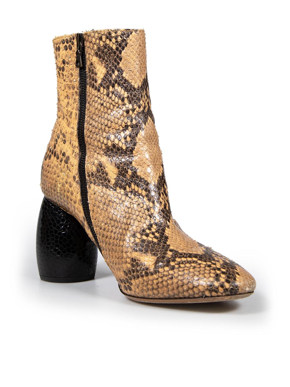 CONDITION is Good. Minor wear to the boots is evident. Light signs of wear to the front tip is seen with abrasion marks with general piling of the material overall on this used Dries Van Noten designer resale item.
 
 
 
 Details
 
 
 Brown
 
