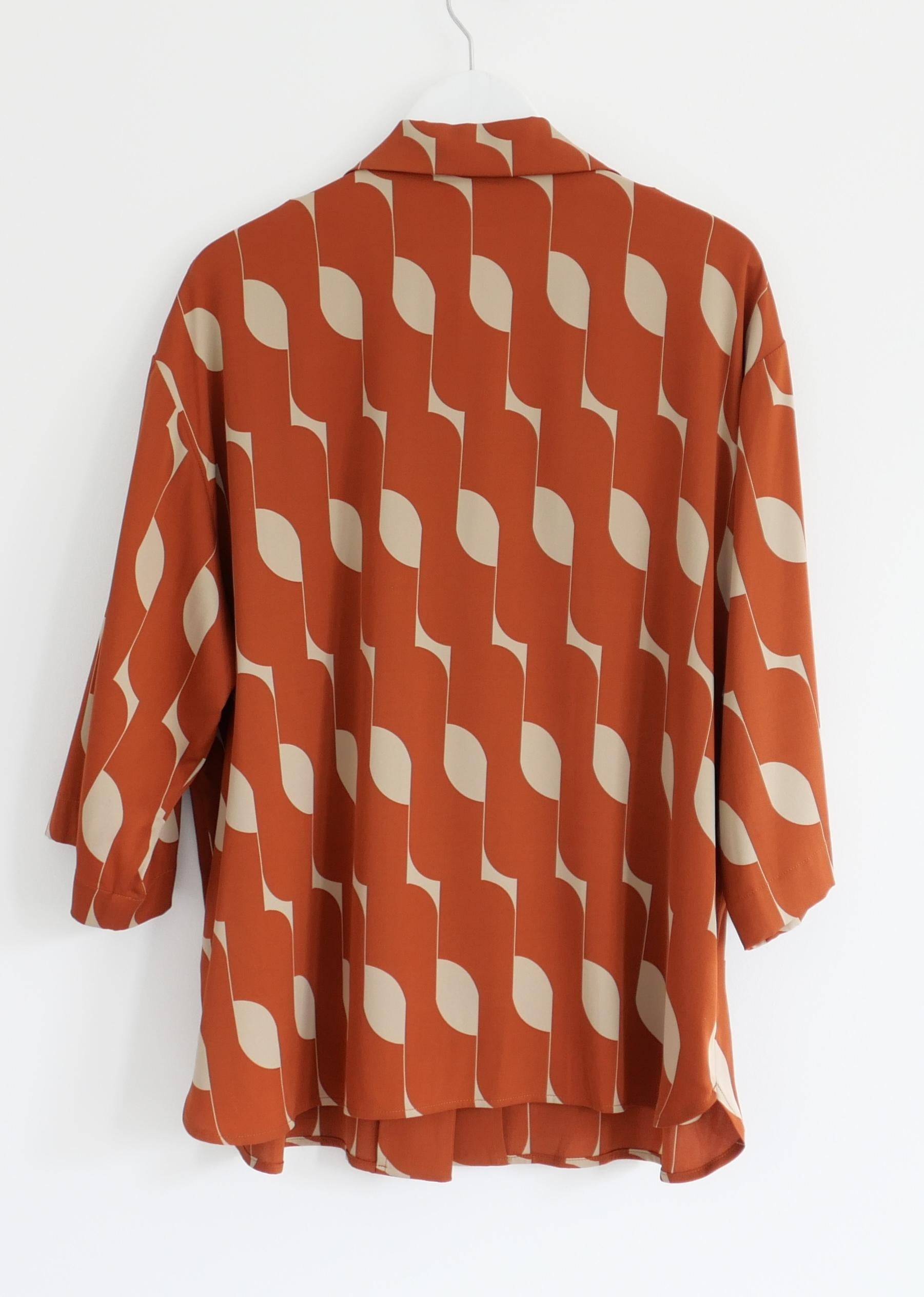 Dries van Noten Cala Bluse Retro Print Seide im Zustand „Neu“ im Angebot in London, GB
