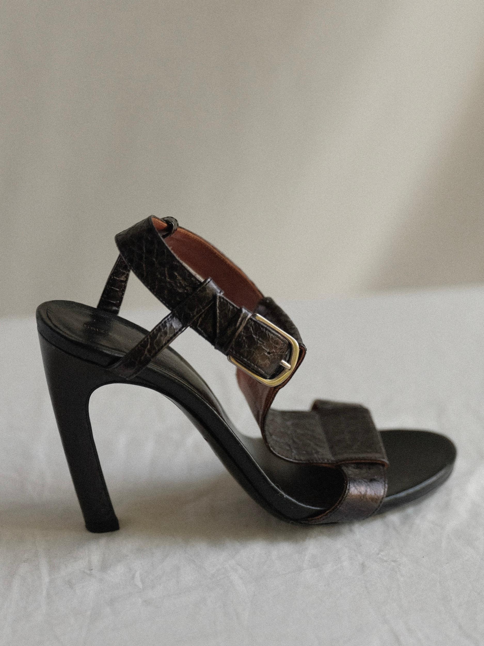 Dries Van Noten Embossed Leather T-Strap Curved Heel Size 37 For Sale 13