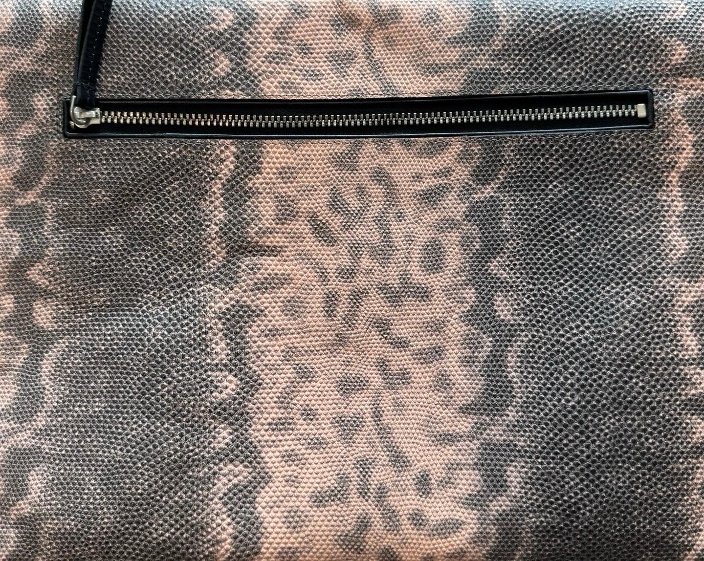 Dries Van Noten pochette enveloppe Excellent état - En vente à Miami, FL