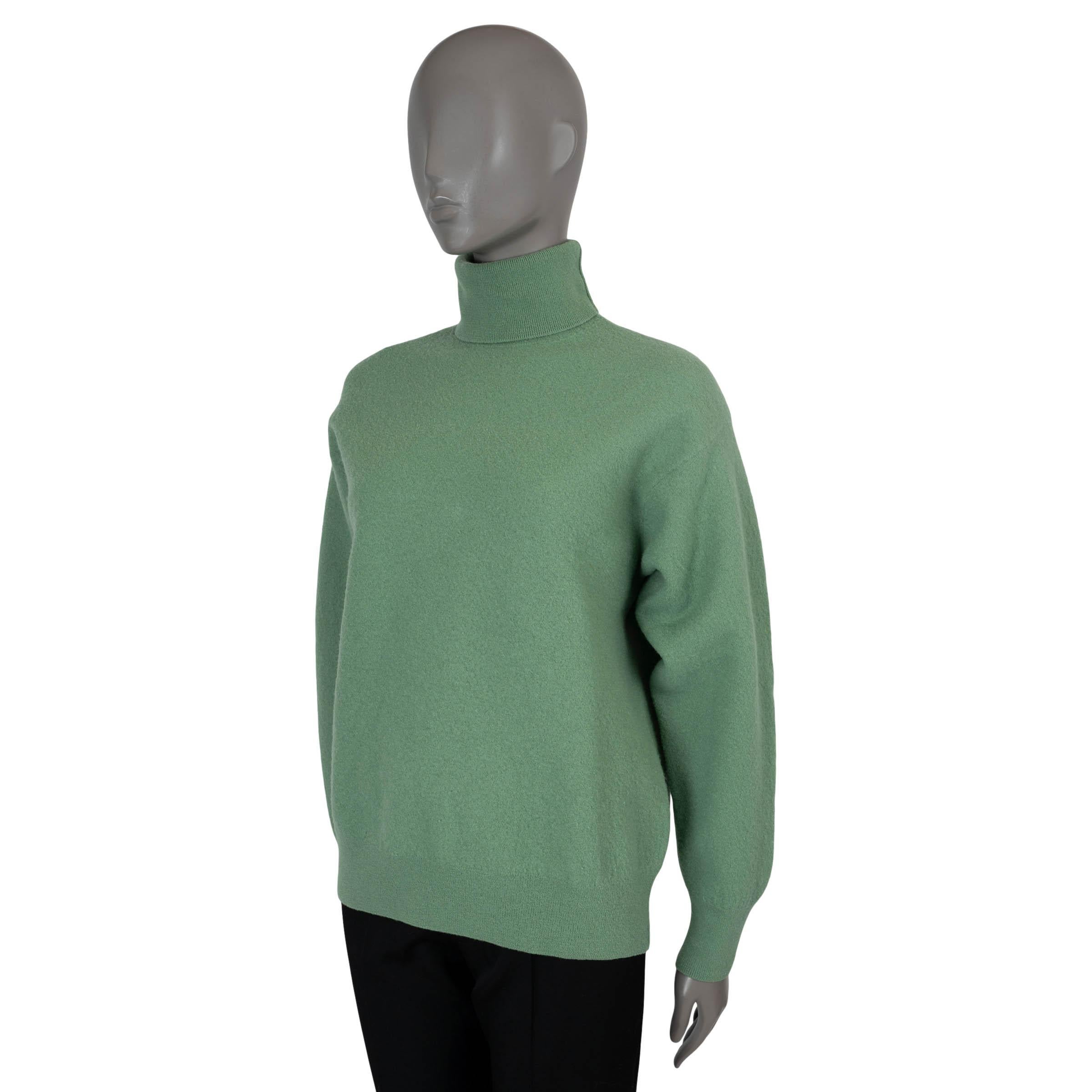 100% authentic Dries van Noten Teresia sweater in celadon green brushed wool (100%). Features an oversized fit with dropped shoulder, a rib-knit turtleneck, cuffs and hem. Unlined. Has been worn and is in excellent condition. 

2023
