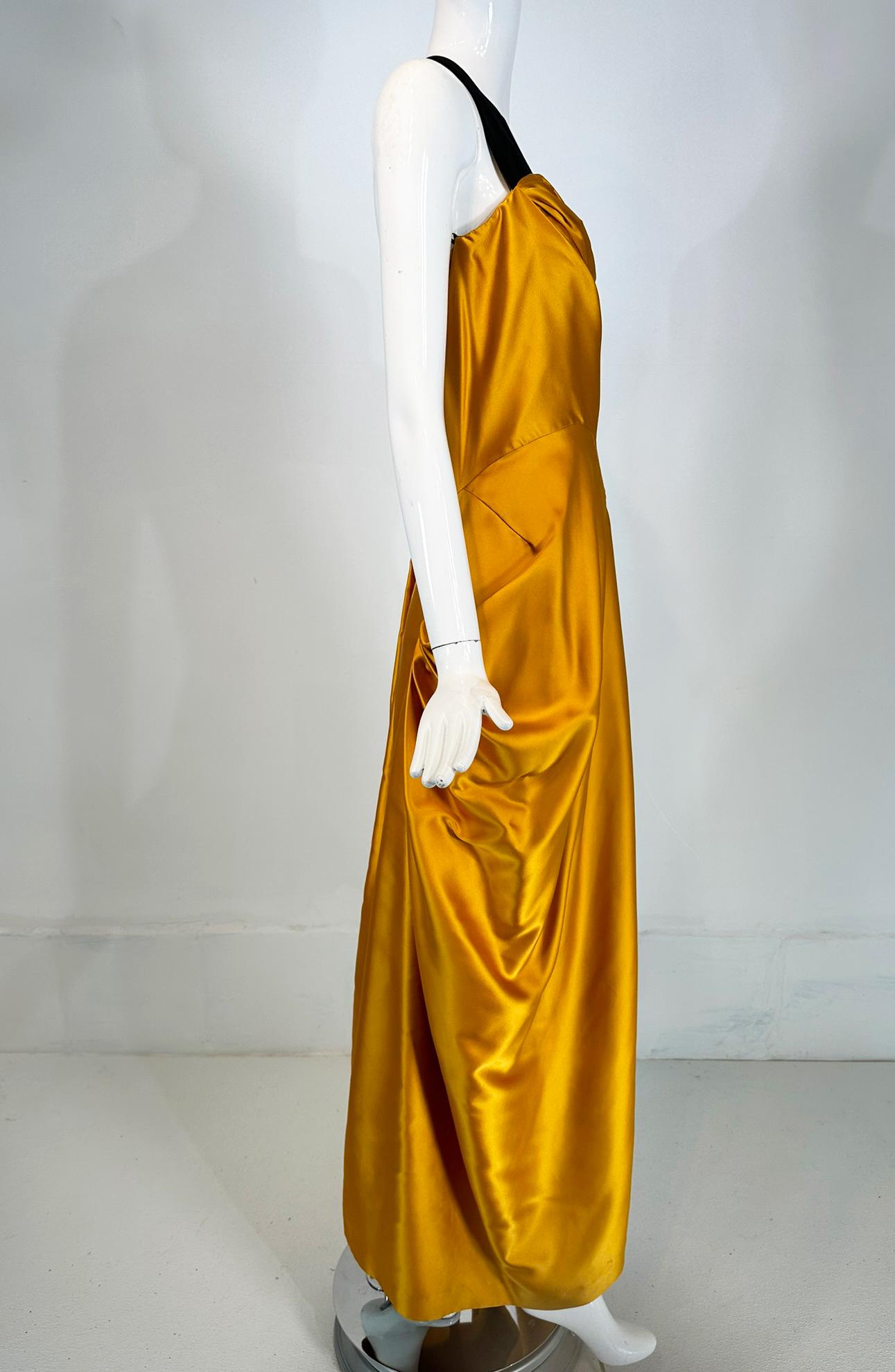 Dries van Noten Vestido de noche con un hombro de seda Marigold SS 2009 Look 53 en Bueno estado para la venta en West Palm Beach, FL