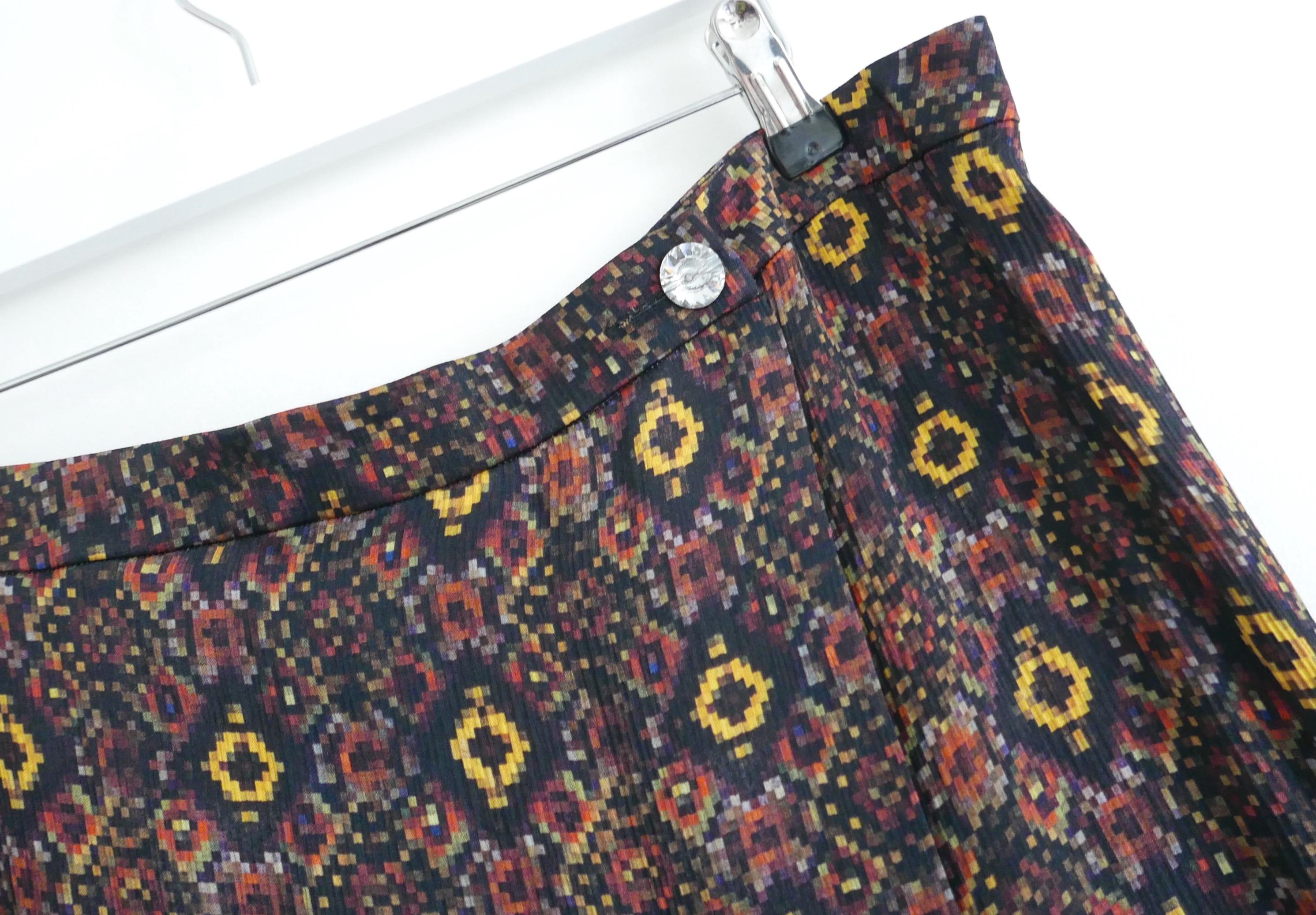 Dries Van Noten mixed print silk wrap skirt In Excellent Condition In London, GB