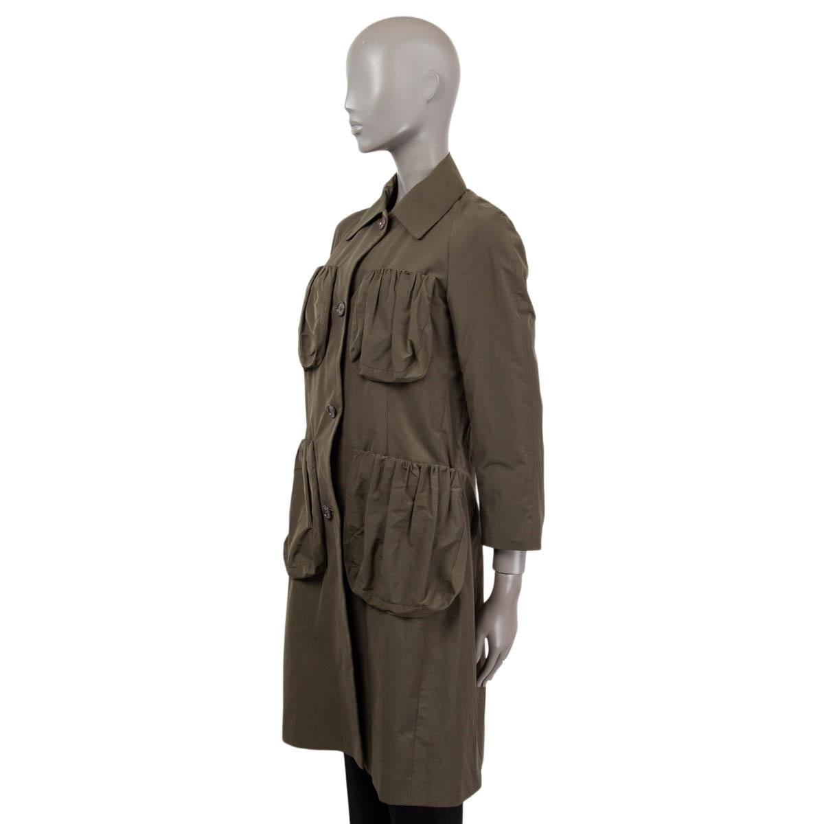 DRIES VAN NOTEN olive green cotton SHELL POCKET Coat Jacket 36 S In Excellent Condition For Sale In Zürich, CH