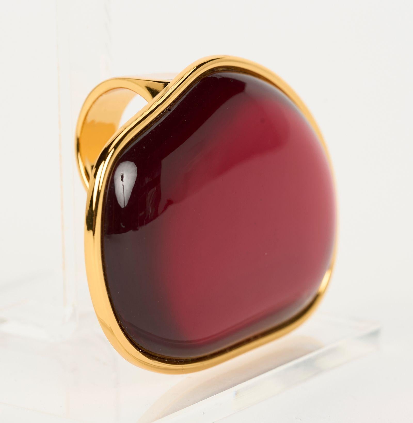 Dries Van Noten Oversize Red Ring W/Box In Excellent Condition For Sale In West Hollywood, CA