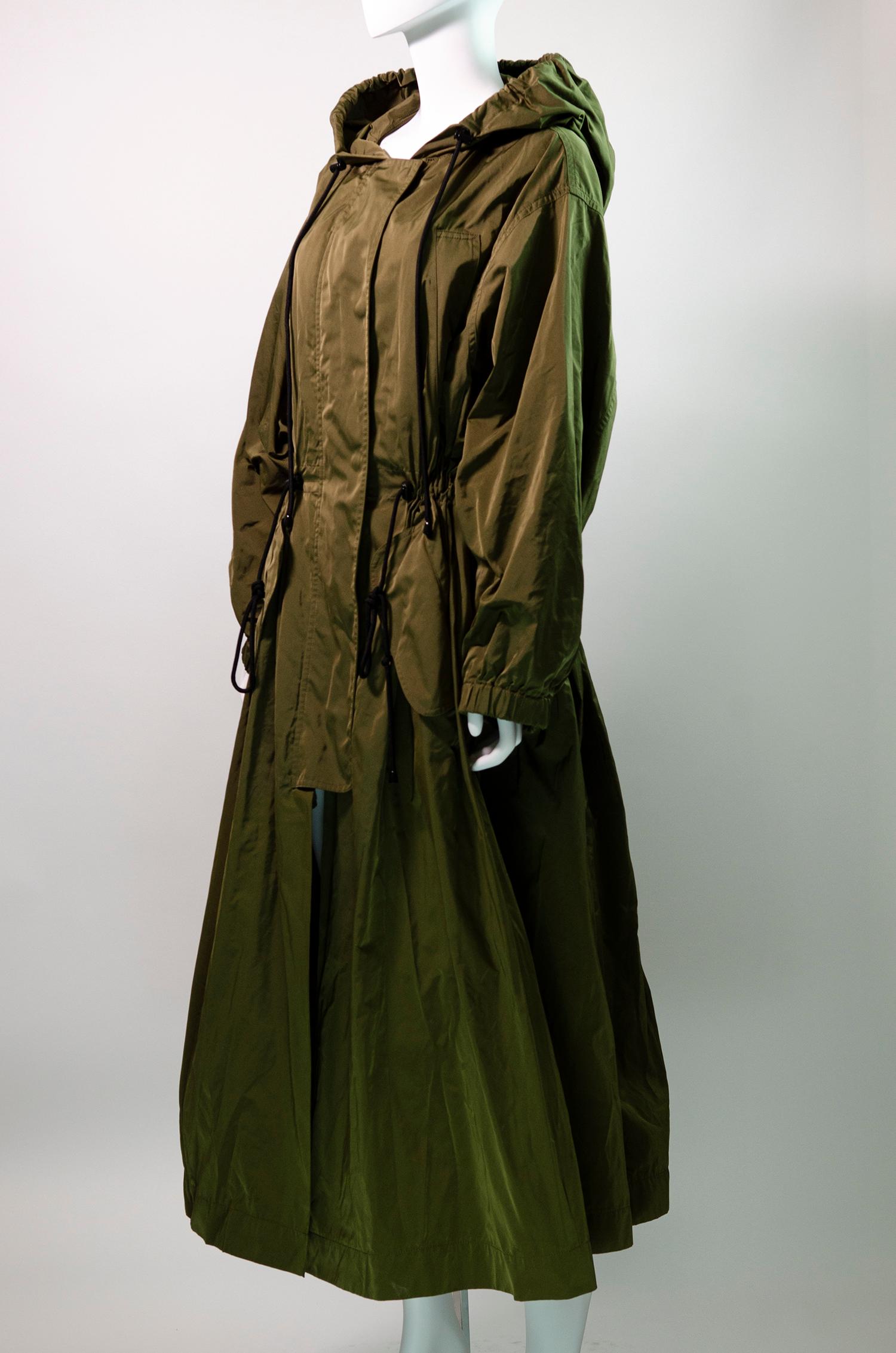 DRIES VAN NOTEN Oversized Nylon Khaki Parka With Hood Unisex In Excellent Condition For Sale In Berlin, BE