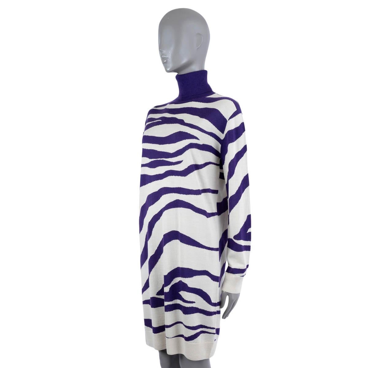 DRIES VAN NOTEN purple white wool 2022 NAYELI ZEBRA TURTLENECK KNIT Dress XS In Excellent Condition For Sale In Zürich, CH
