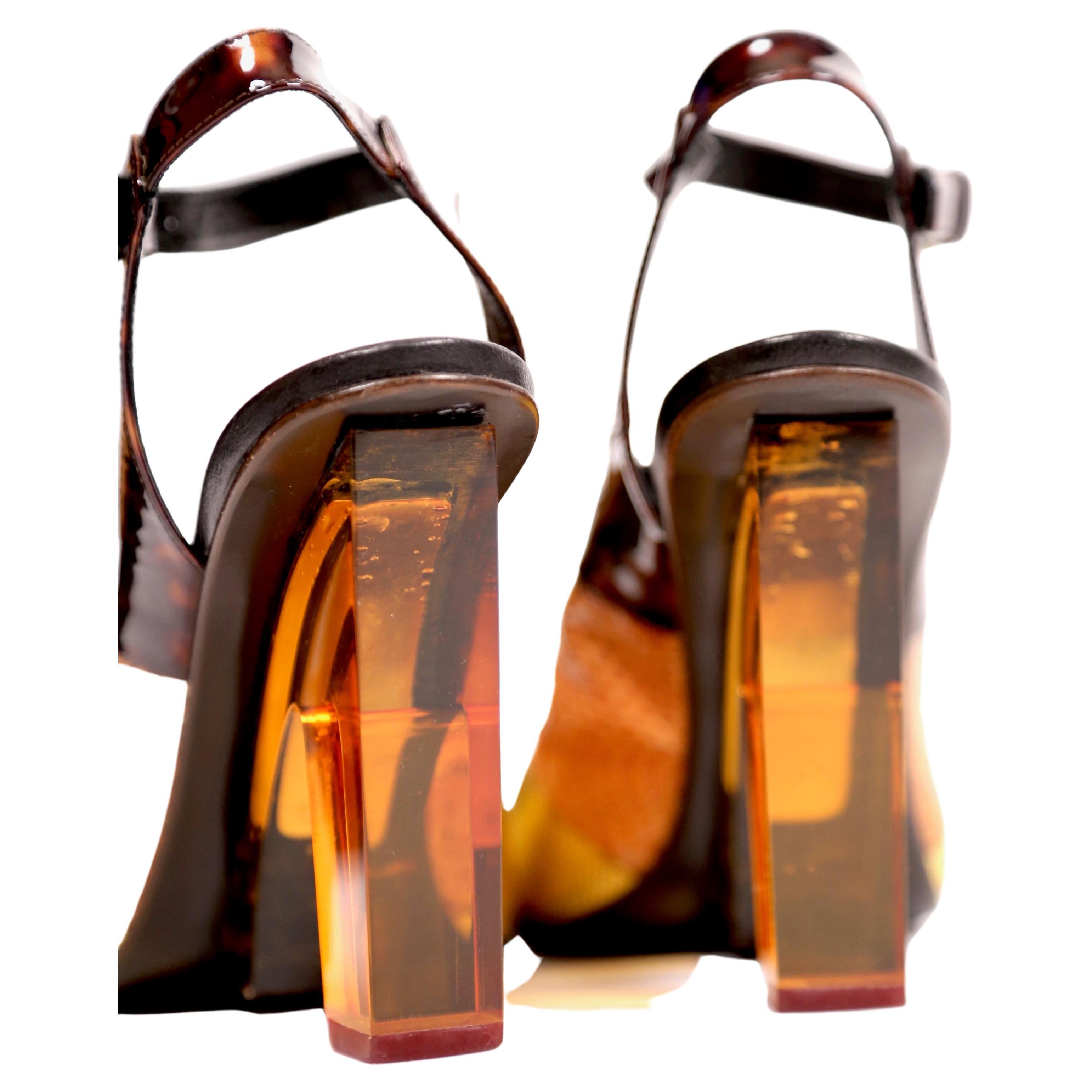 DRIES VAN NOTEN chaussures en cuir reptile avec talons en lucite RUNWAY - 41 Bon état - En vente à San Fransisco, CA