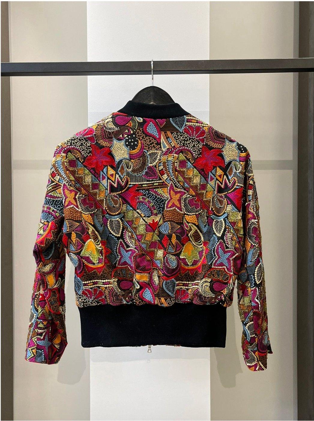 Dries van Noten
Sequin Embroidered Bomber Jacket
Size 38

Beautiful Dries van Noten sequin embroidered bomber jacket in a size 38. Absolutely stunning piece in perfect condition. All made by hand in India.