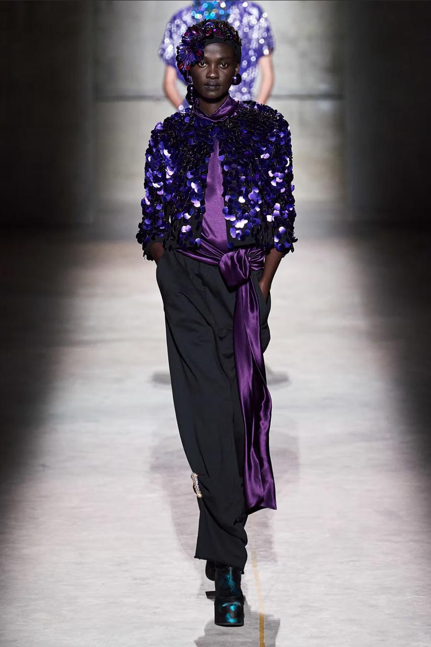 - Autumn/ Winter 2020 Runway collection by Dries Van Noten

- Sold by Mae Vintage London 

- Cropped bolero with 3/4 length sleeves, hook and eye closure, heavily embellished with large sequins pearlescent beads

- Label size Extra Small

-