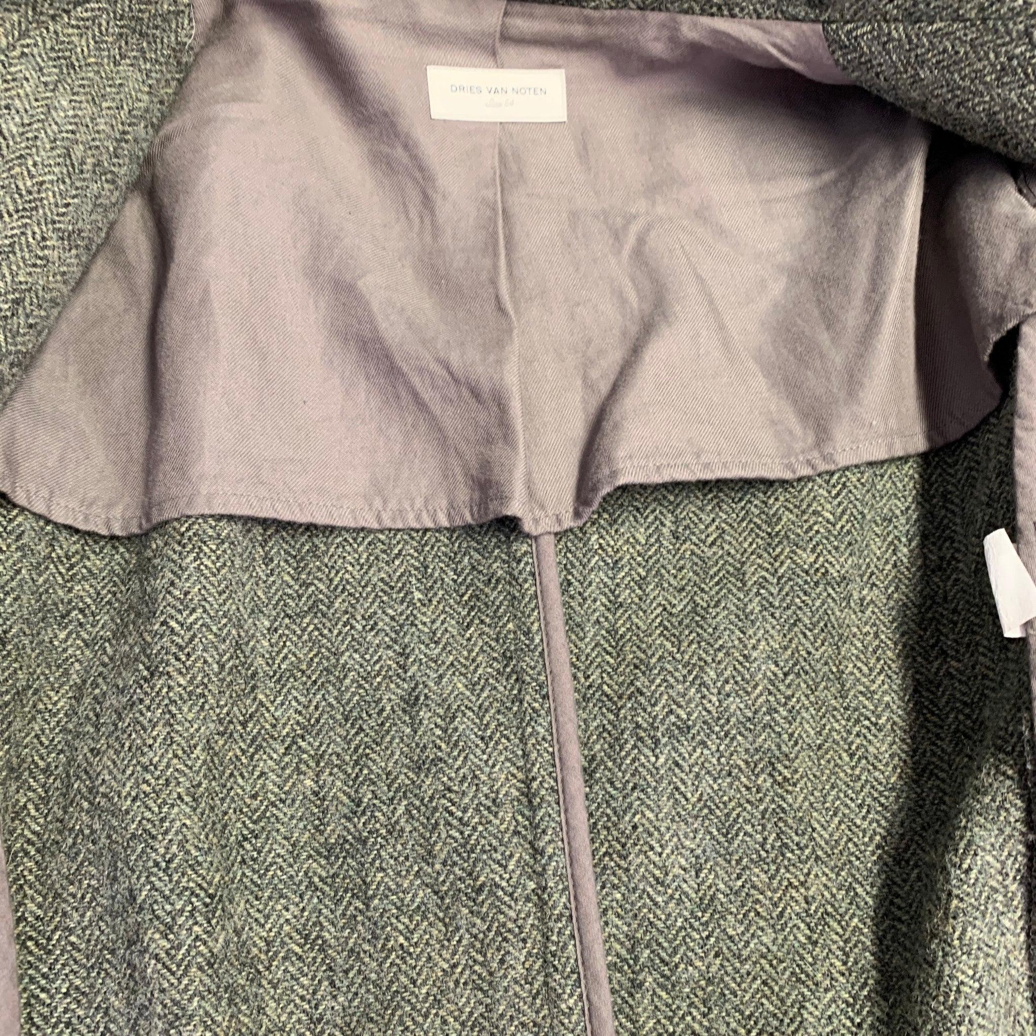 Men's DRIES VAN NOTEN Size 44 Green Herringbone Wool Peak Lapel Sport Coat For Sale