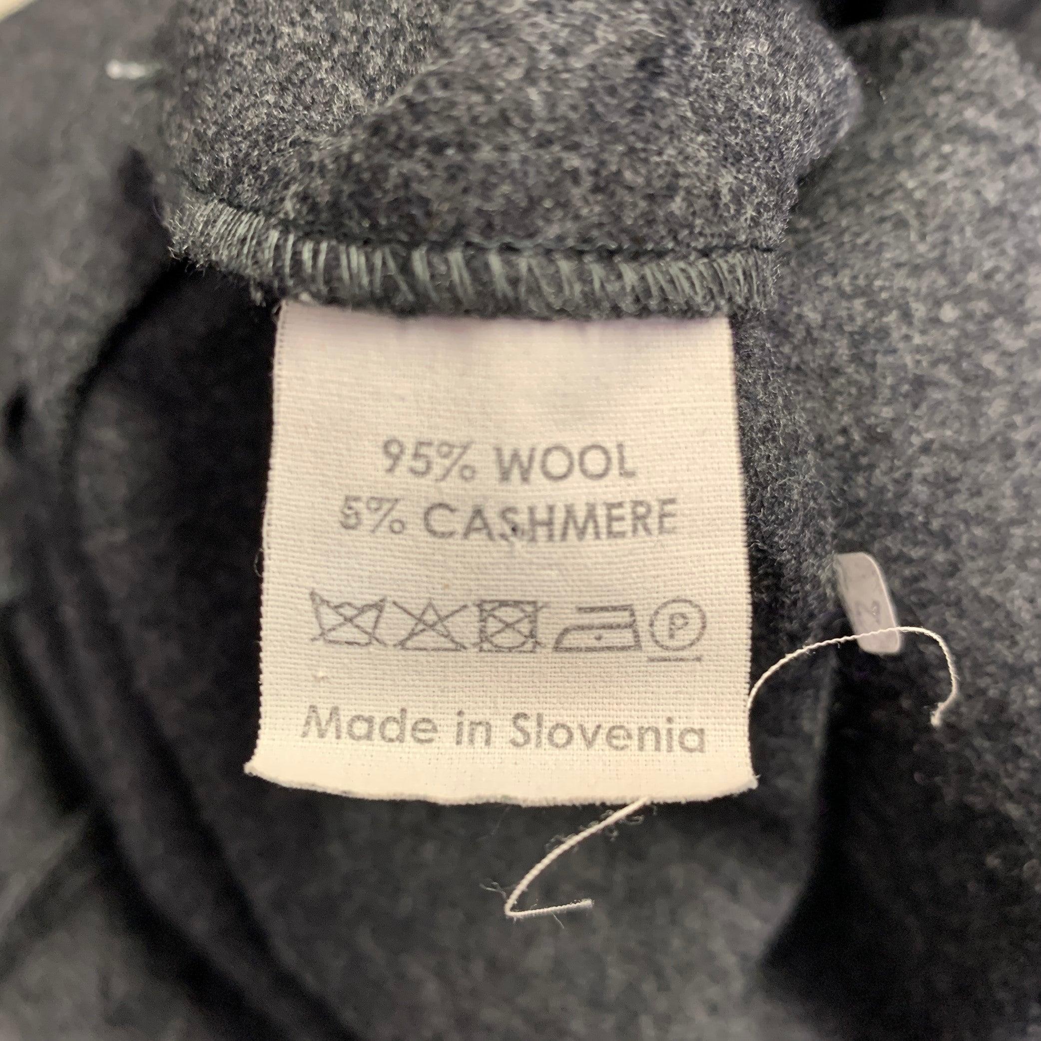 DRIES VAN NOTEN Size S Grey Wool Cashmere Collarless Zip Up Coat en vente 1