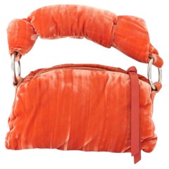 Borsa con manici a nodo in velluto arancione mandarino di Dries van Noten