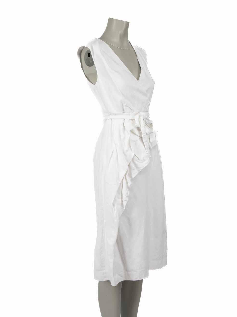CONDITION is Very good. Hardly any visible wear to dress is evident on this used Dries Van Noten designer resale item.
 
Details
White
Cotton
Dress
Sleeveless
V-neck
Midi
Ruffle detail
Waist belt tie
Side zip fastening

Made in Belgium
