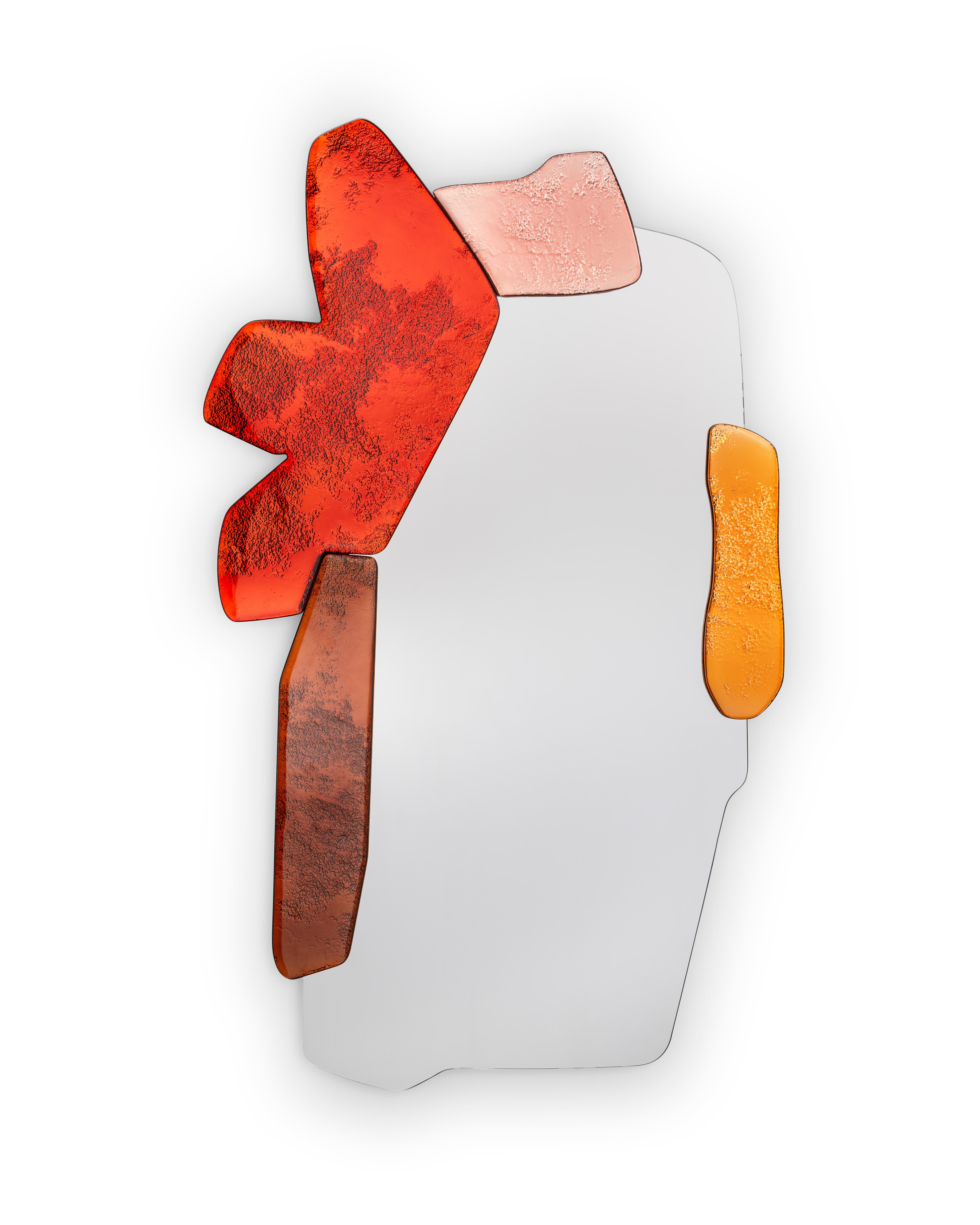 Miroir Drift #02 par Vetralia
Conçu par Anna Resei
Dimensions :  L 100 x D 3,5 x H 160 cm
MATERIAL : Verre cuit coloré miroité, miroir fait main et structure en bois peint. 

VETRALIA
Art fonctionnel basé à Venise
Actif dans la proposition de design