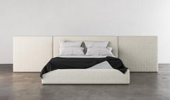 Drift Bed - Modern Design in Soft White Boucle