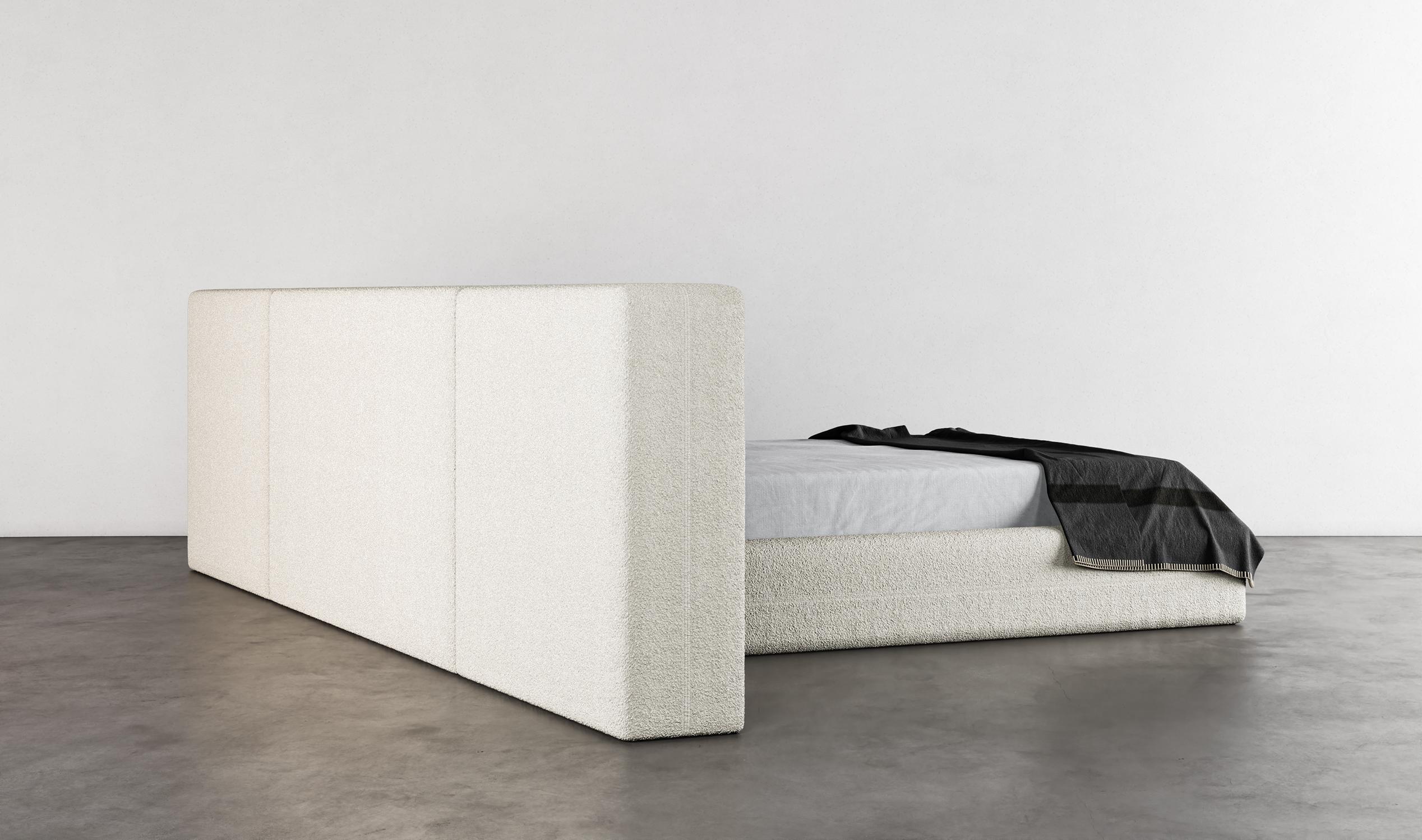 American Drift Bed - Modern Design in Soft White Boucle For Sale