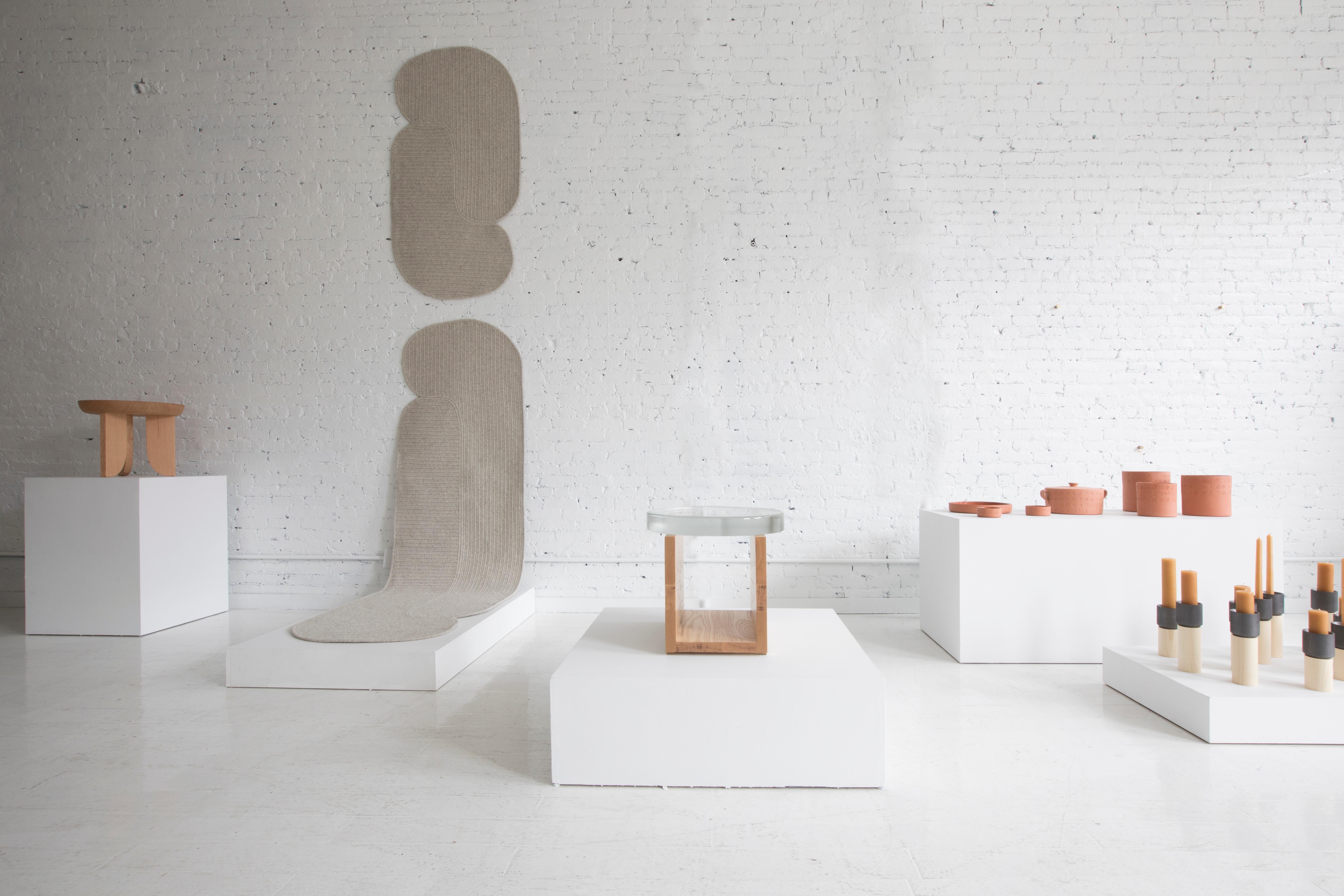 Drift Table basse d'appoint contemporaine en bois massif et verre coulé Sculptural 3