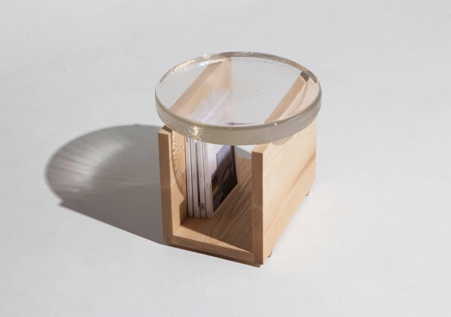 Drift Table basse d'appoint contemporaine en bois massif et verre coulé Sculptural 2