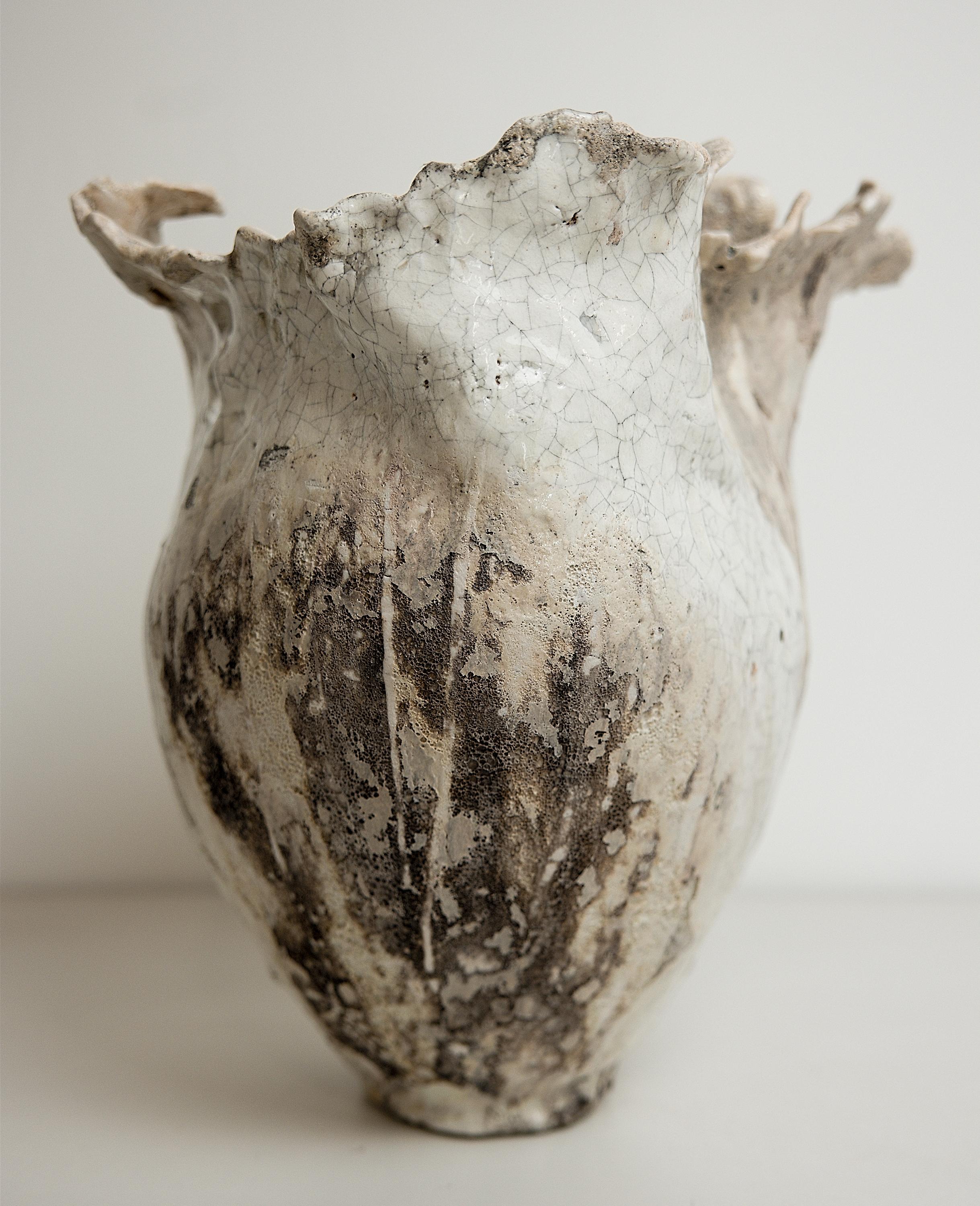 Drift  Crackle with Lava  sculpture Open Vase In New Condition In Van Nuys, CA