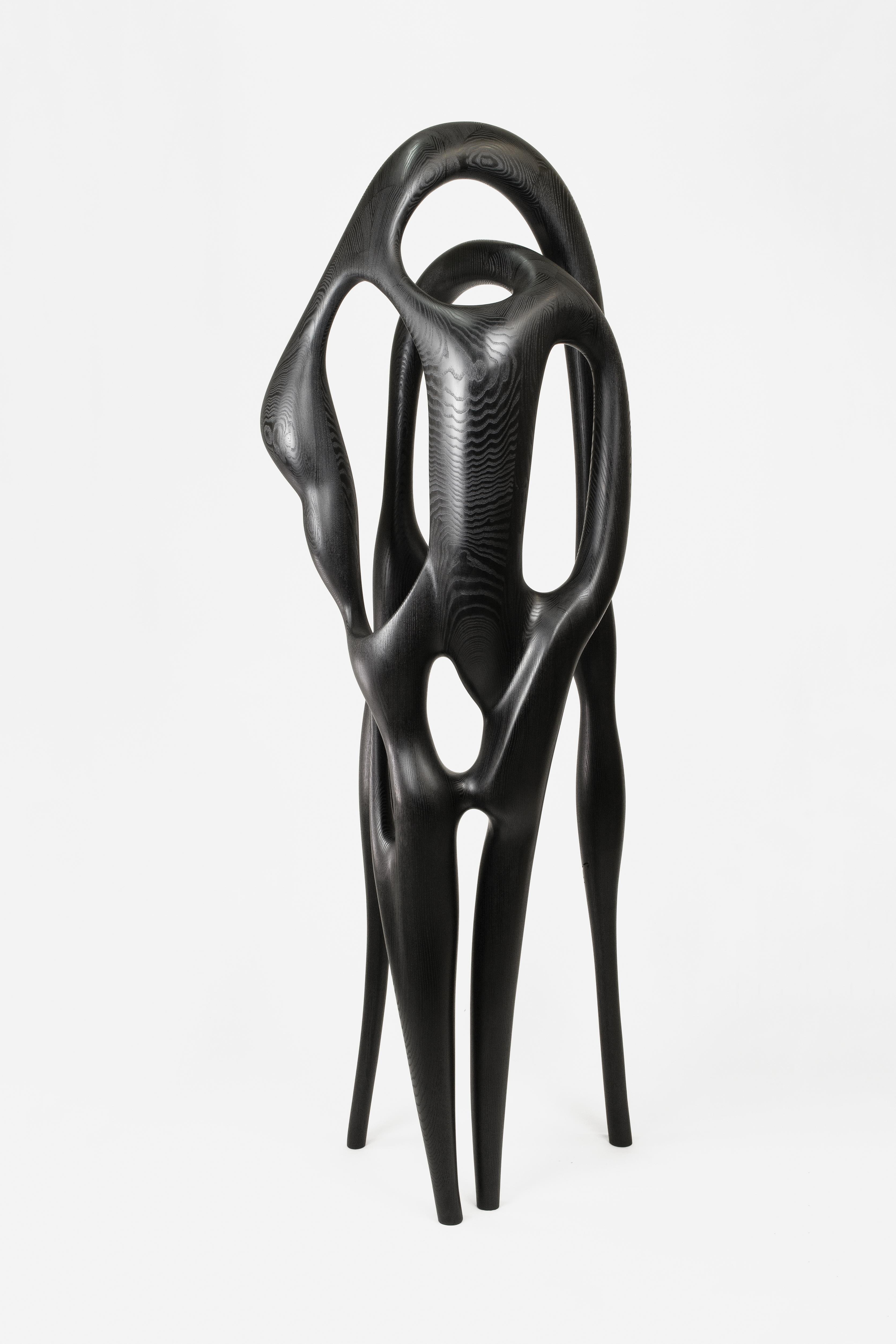 Scultura in frassino macchiato di nero n. 2 scolpita a mano e firmata da Maxime Goléo in vendita 1
