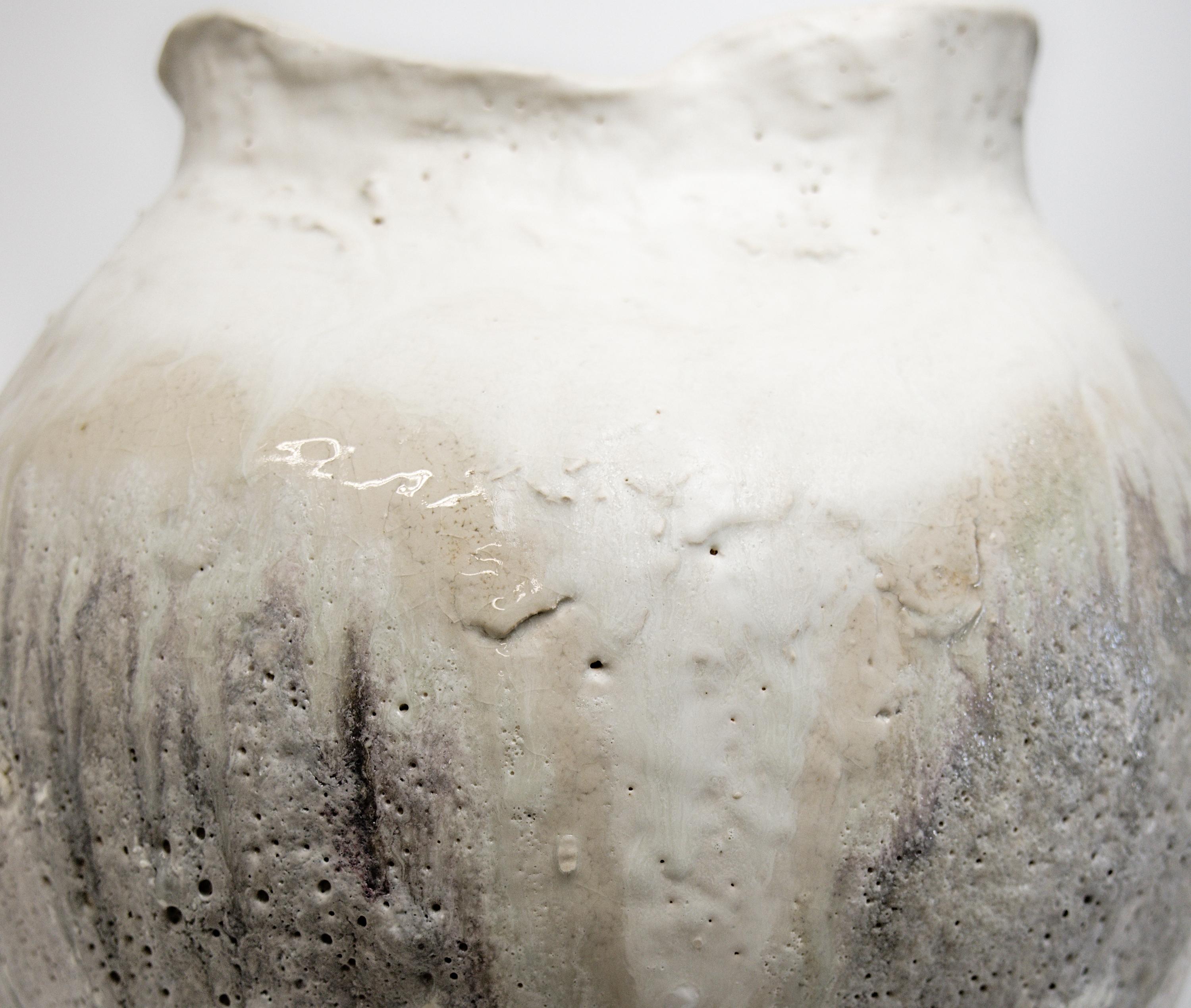 Drift White Moon Vase Handmade 2025 In New Condition In Van Nuys, CA