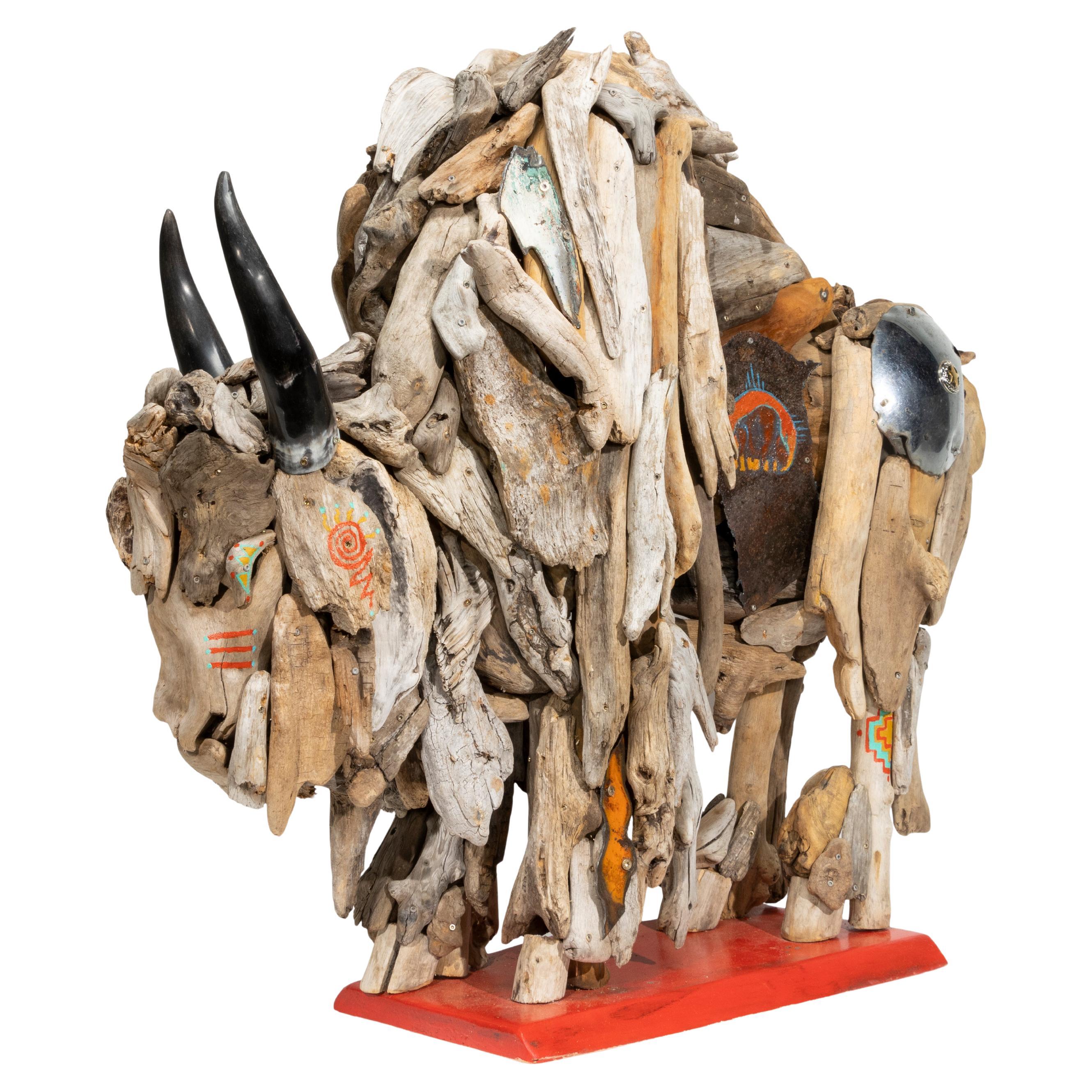 Sculpture de buffle en bois flotté "Morning Thunder" de Tina Milsavljevich en vente
