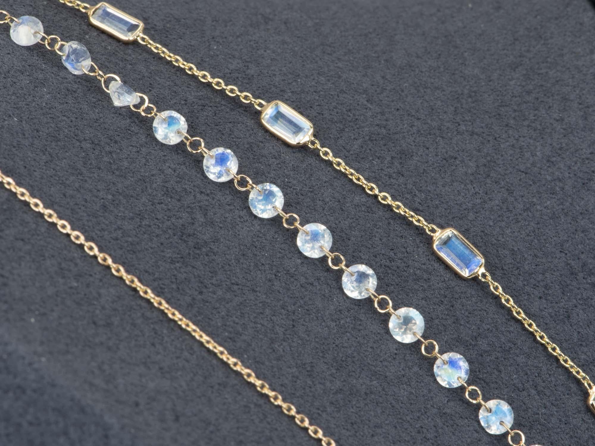 Women's Drilled Rainbow Moonstone Dainty Necklace 14k Gold R4153 For Sale