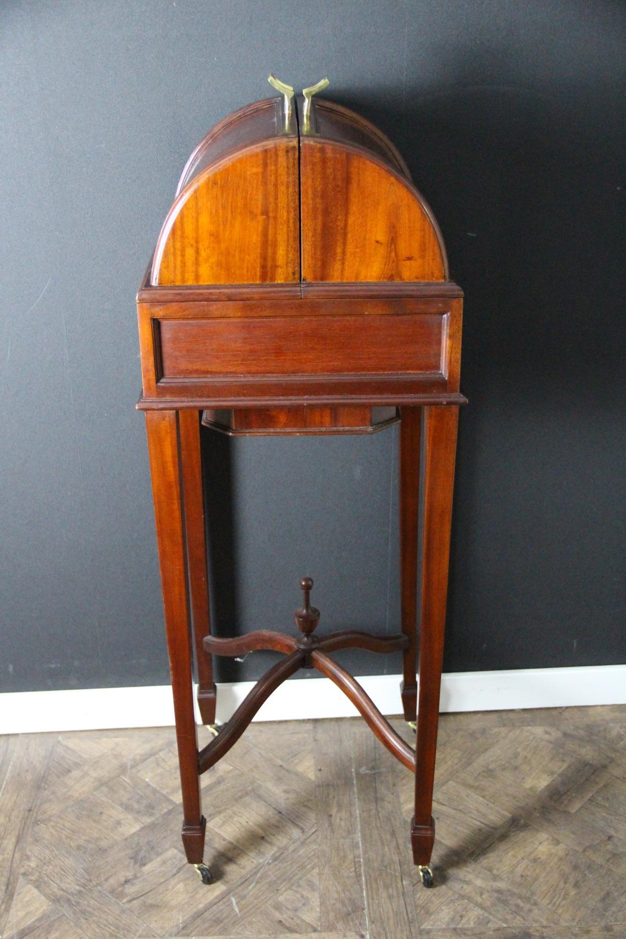 British Drink Cabinet, Cocktail Bar, Dry Bar, Folding Bar, Champagne Bar , Bar Cart For Sale