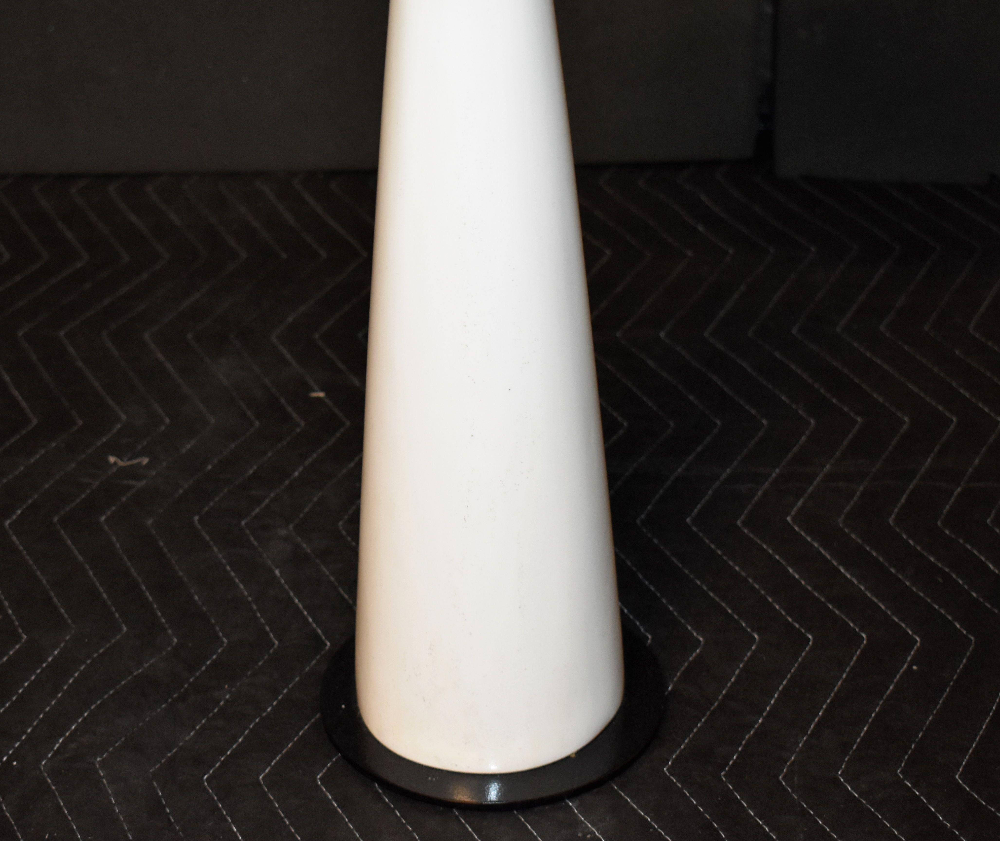 Drink Side Table with Shagreen Trim In Fair Condition For Sale In Cathedral City, CA
