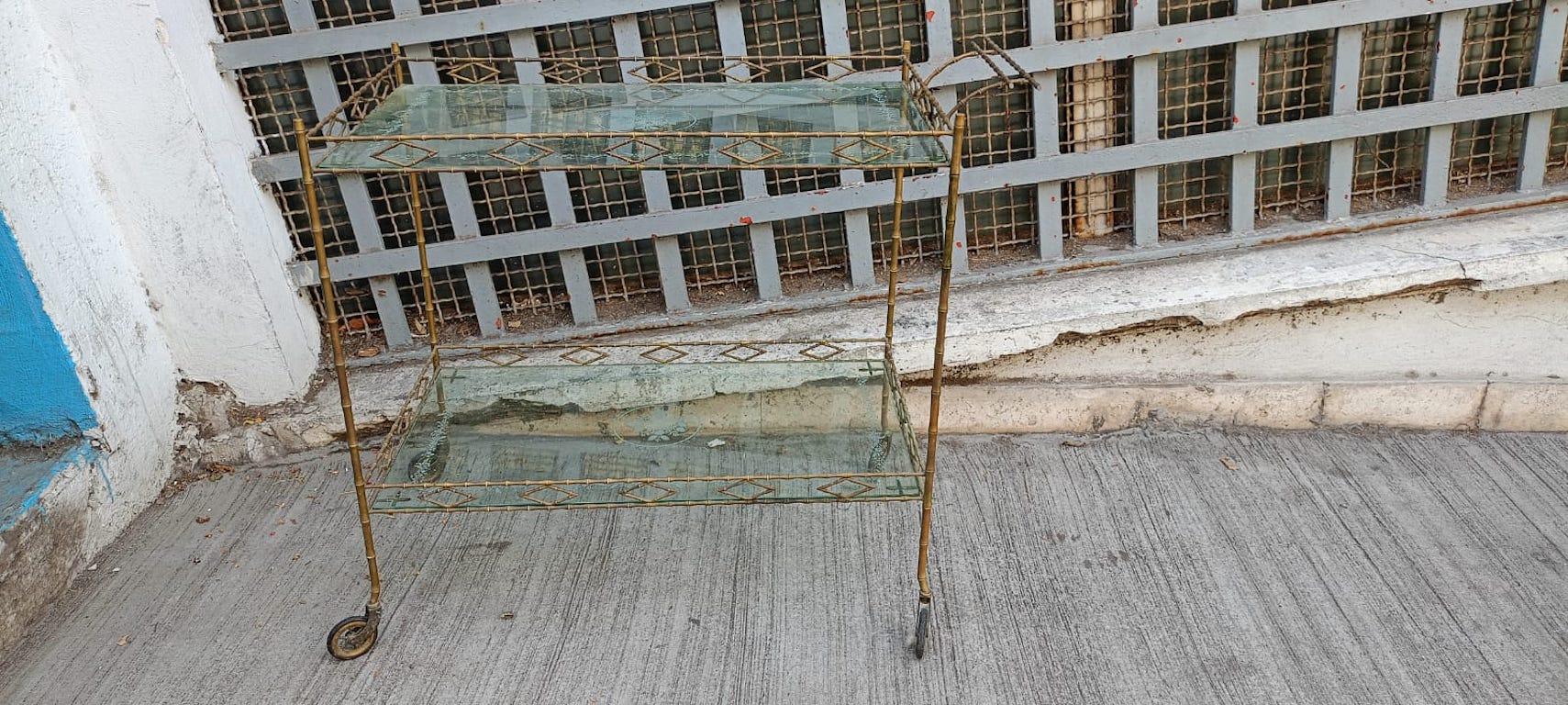Chariot français des années 1950 en laiton de la Maison Bagues en vente 3