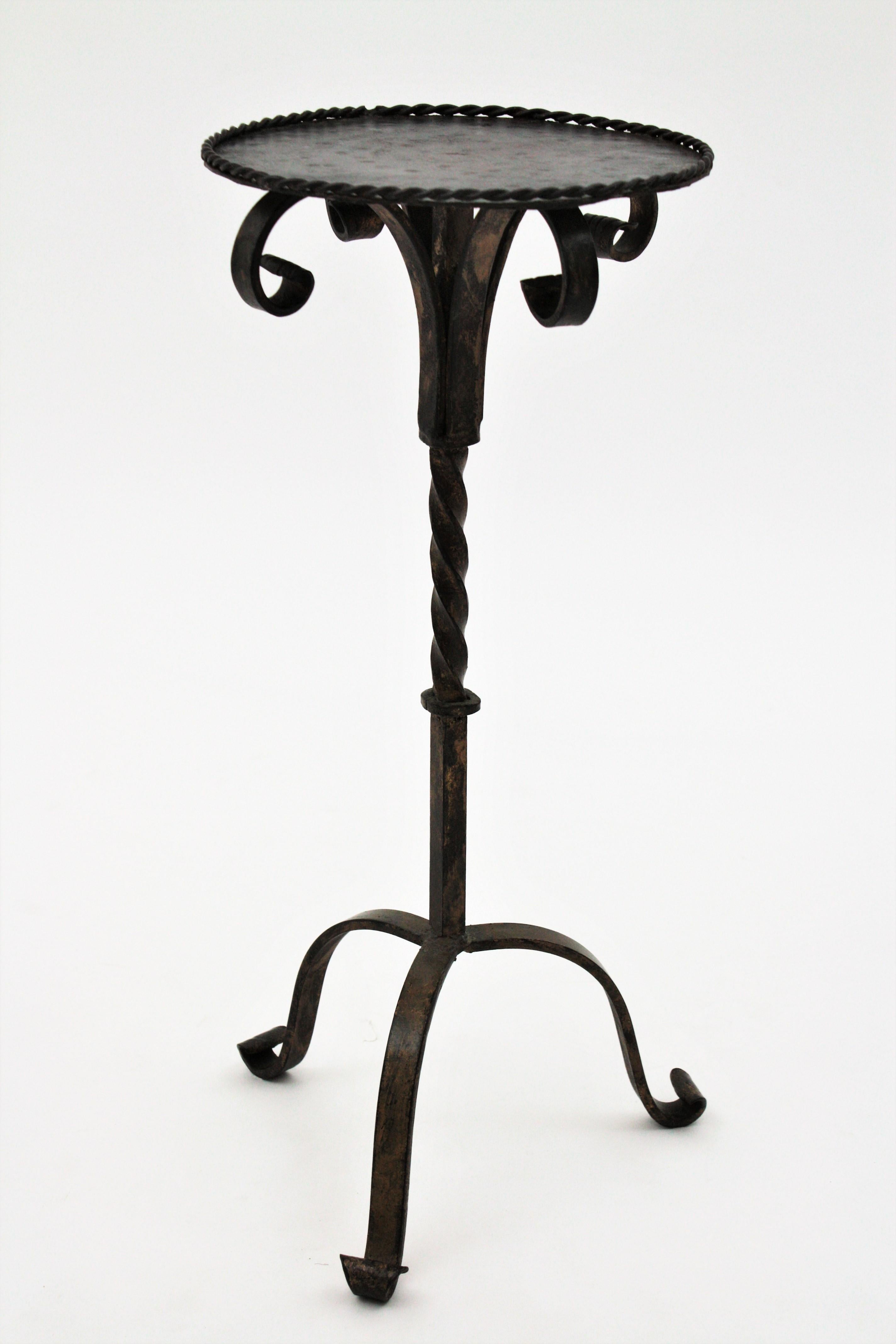Gothic Revival Drinks Table Gueridon / End Table / Martini Table in Wrought Iron, Spain, 1940s