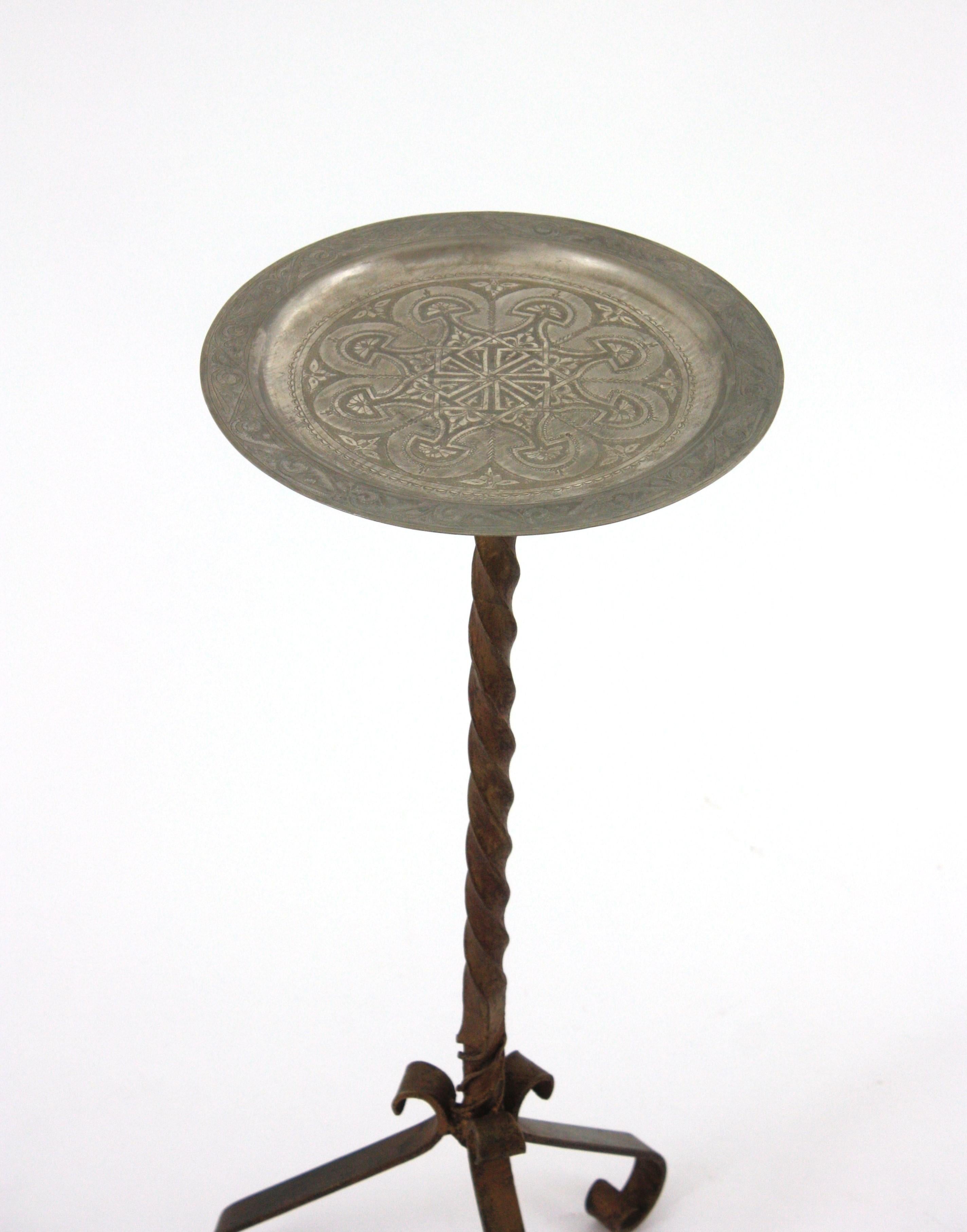 Mesa de Bebidas / Mesa Auxiliar / Gueridón de Hierro Dorado con Tapa de Metal, España Años 50 en venta 3